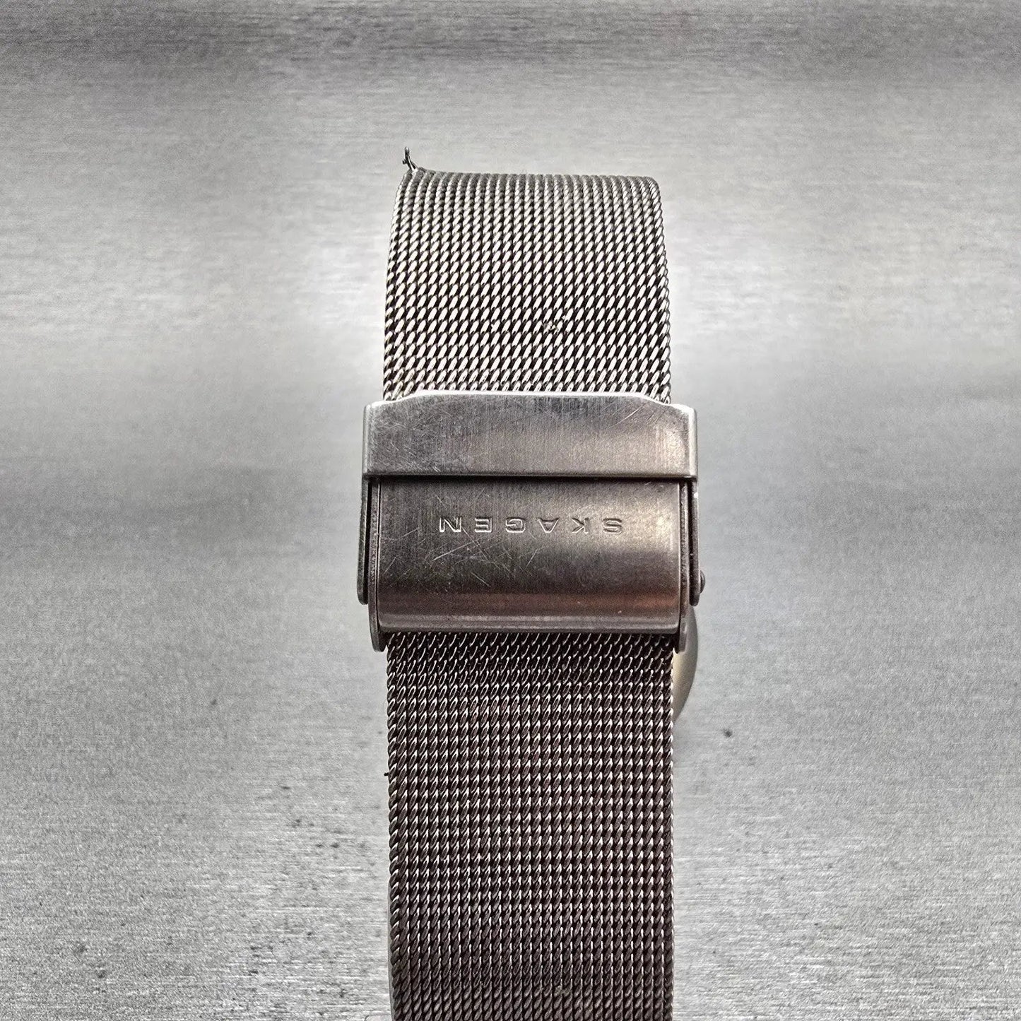 Skagen Sundby Watch Men 37mm Gray Dial Titanium Date 233XLTTM New Battery7
