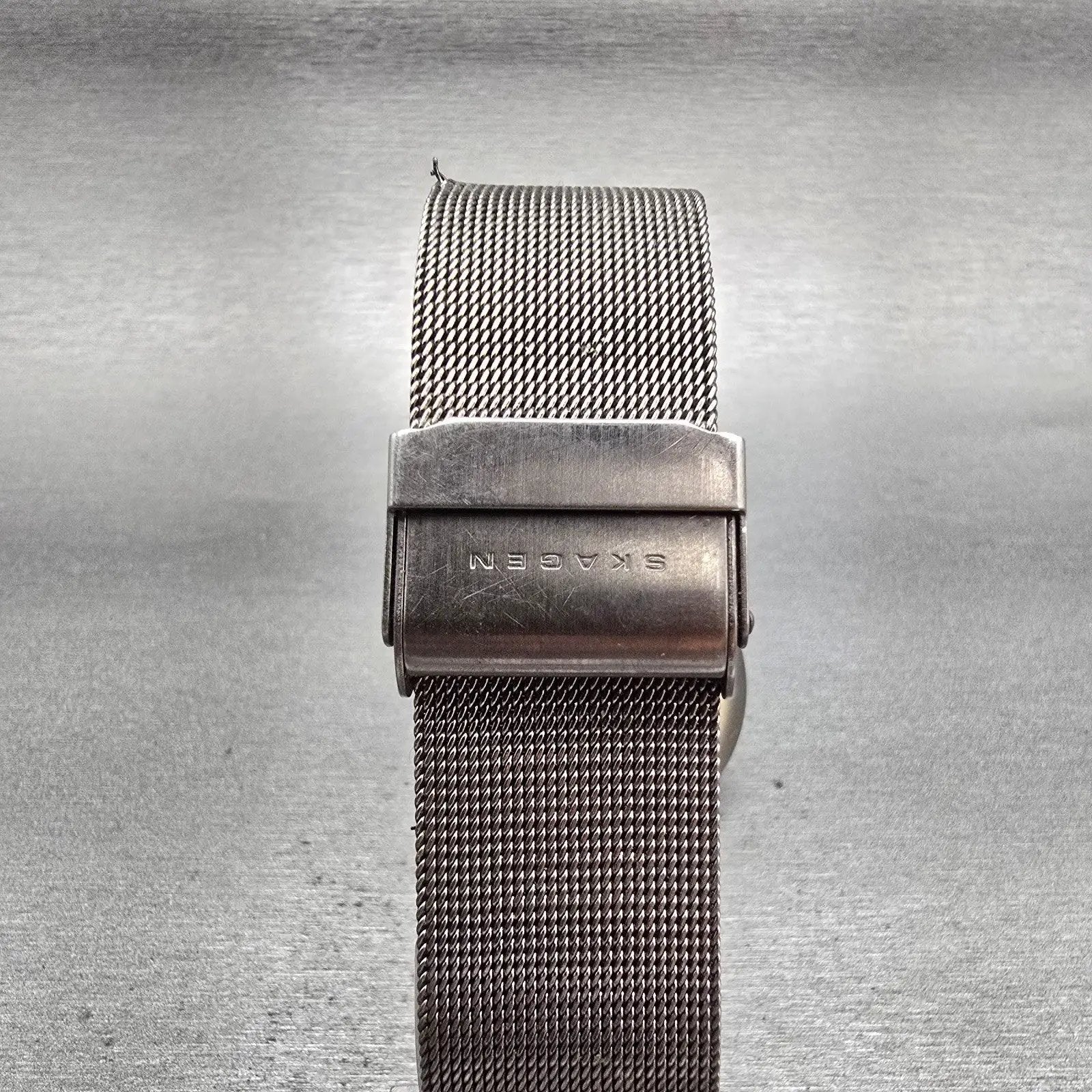 Skagen Sundby Watch Men 37mm Gray Dial Titanium Date 233XLTTM New Battery7