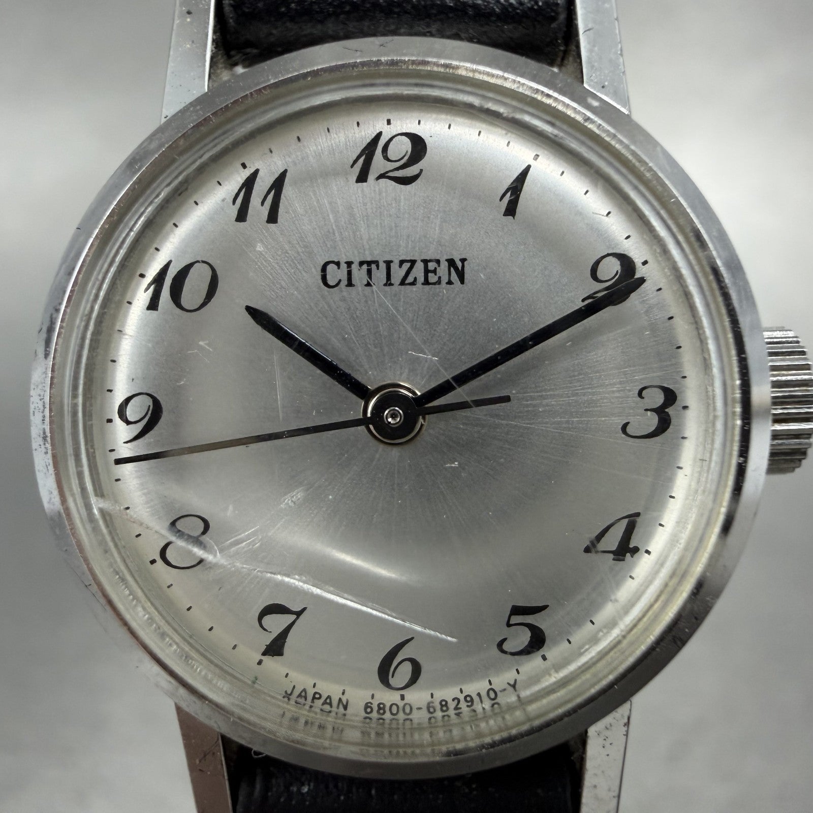 Citizen Watch Women 20mm Silver Dial Silver Tone Round Manual Wind Runs VTG1