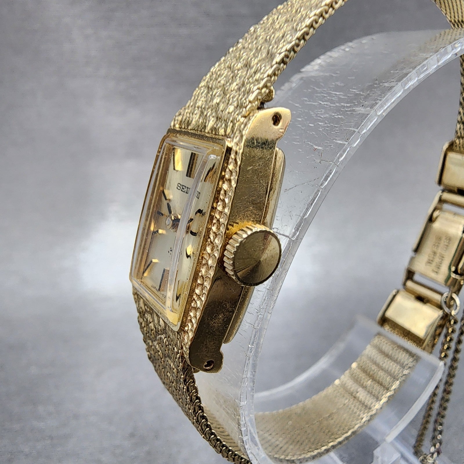 Seiko Tank Watch Women 15mm Champagne Dial Gold Plated Rectangle Manual Runs2