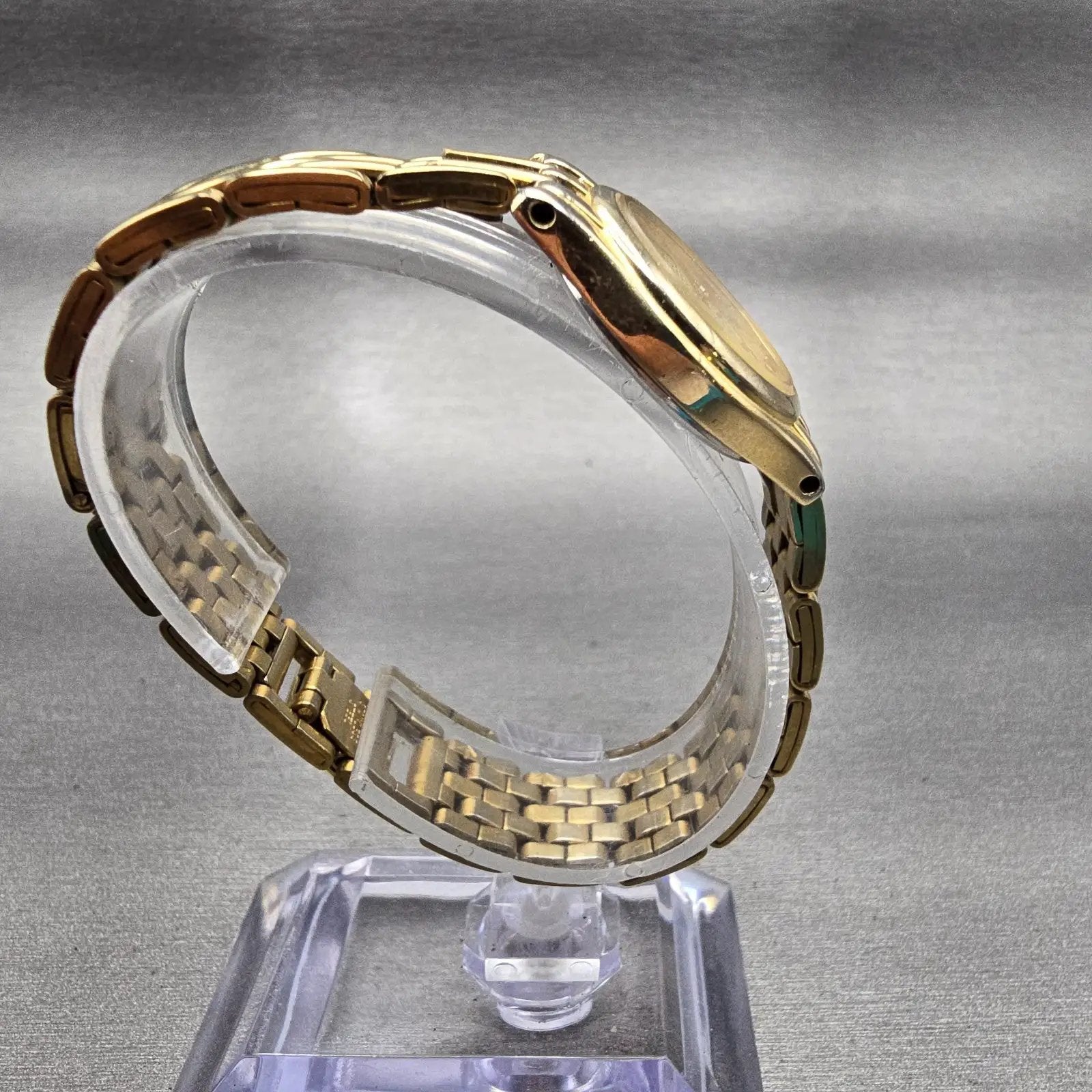 Citizen Watch Women 24mm Gold Dial Gold Tone Round READ!!!! 6031-S52543 New Batt8