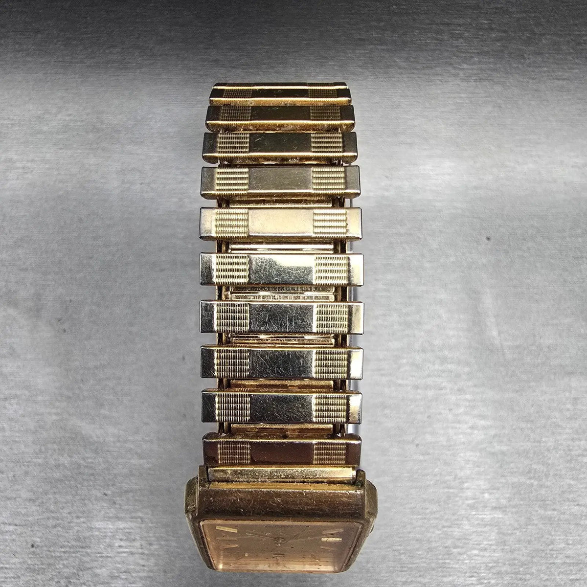 Seiko Tank Watch Men 25mm Gold Dial Gold Date Rectangle 5Y32-5129 New Battery4