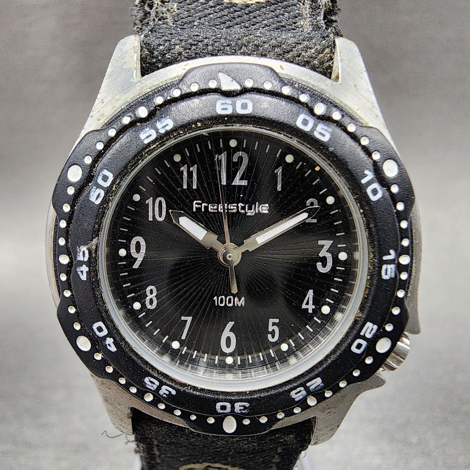 Free Style Dive Watch Women 32mm Black Dial Steel Round New Battery1