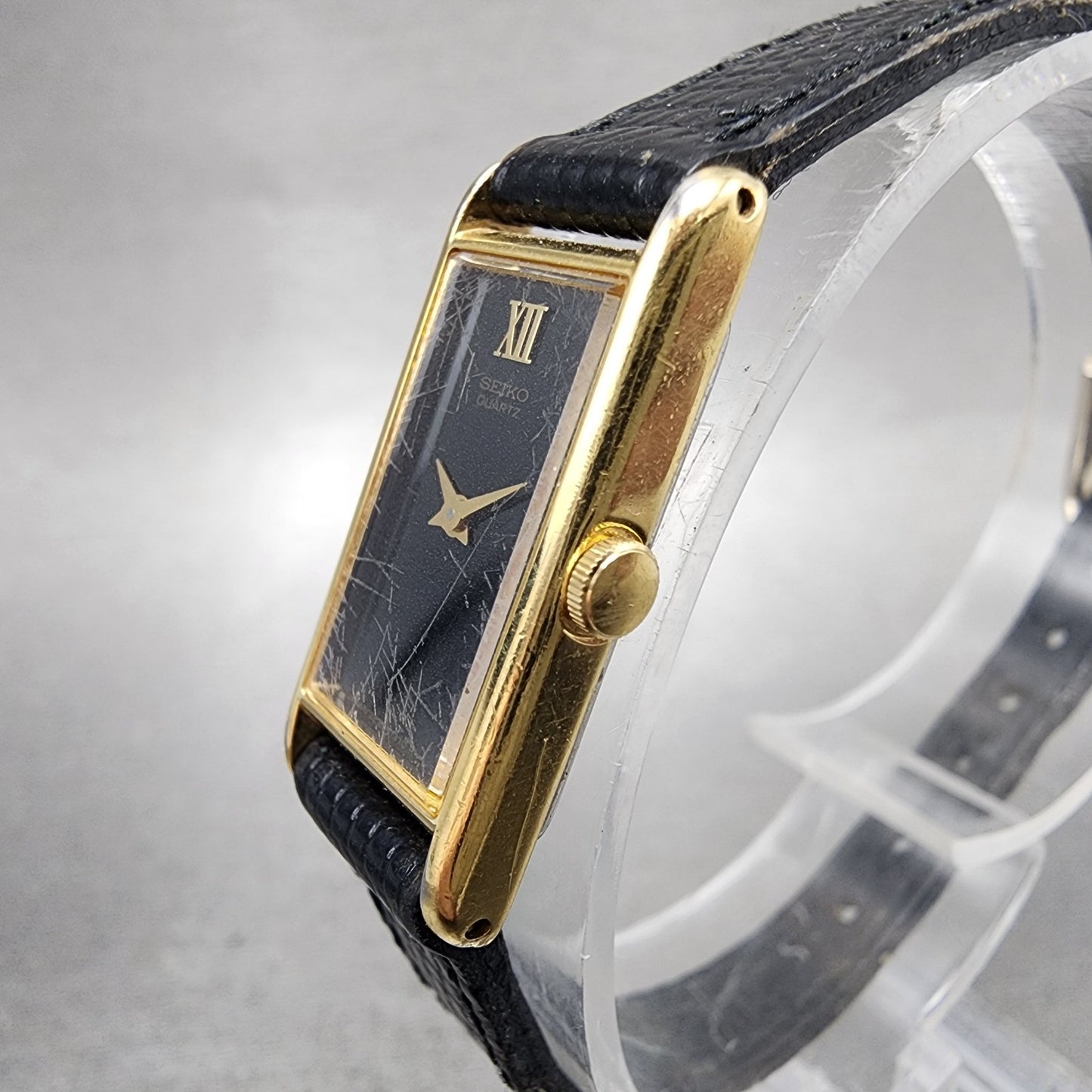 Seiko Tank Watch Women 13mm Black Dial Gold Tone Rectangle 2e206120 New Battery2