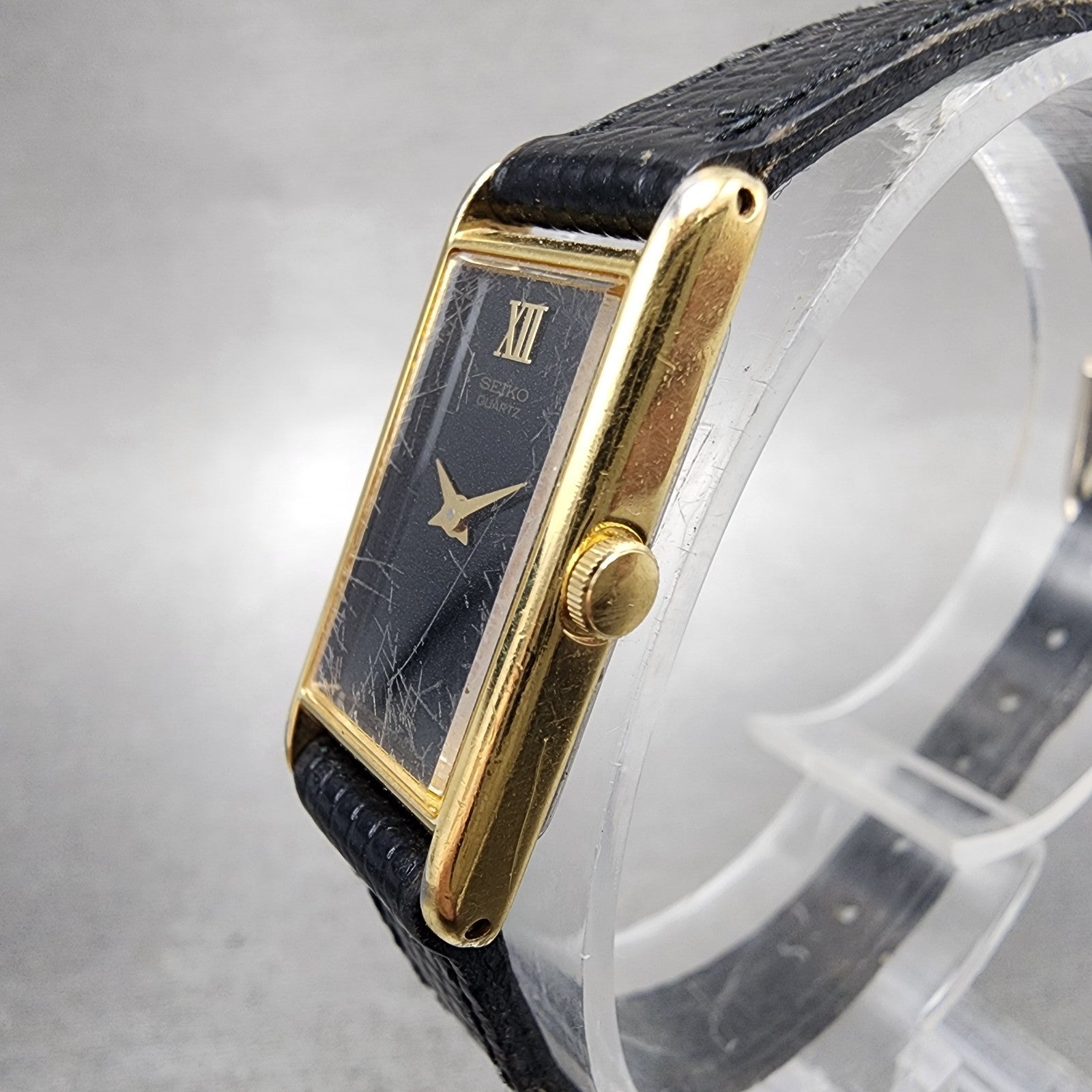 Seiko Tank Watch Women 13mm Black Dial Gold Tone Rectangle 2e206120 New Battery2