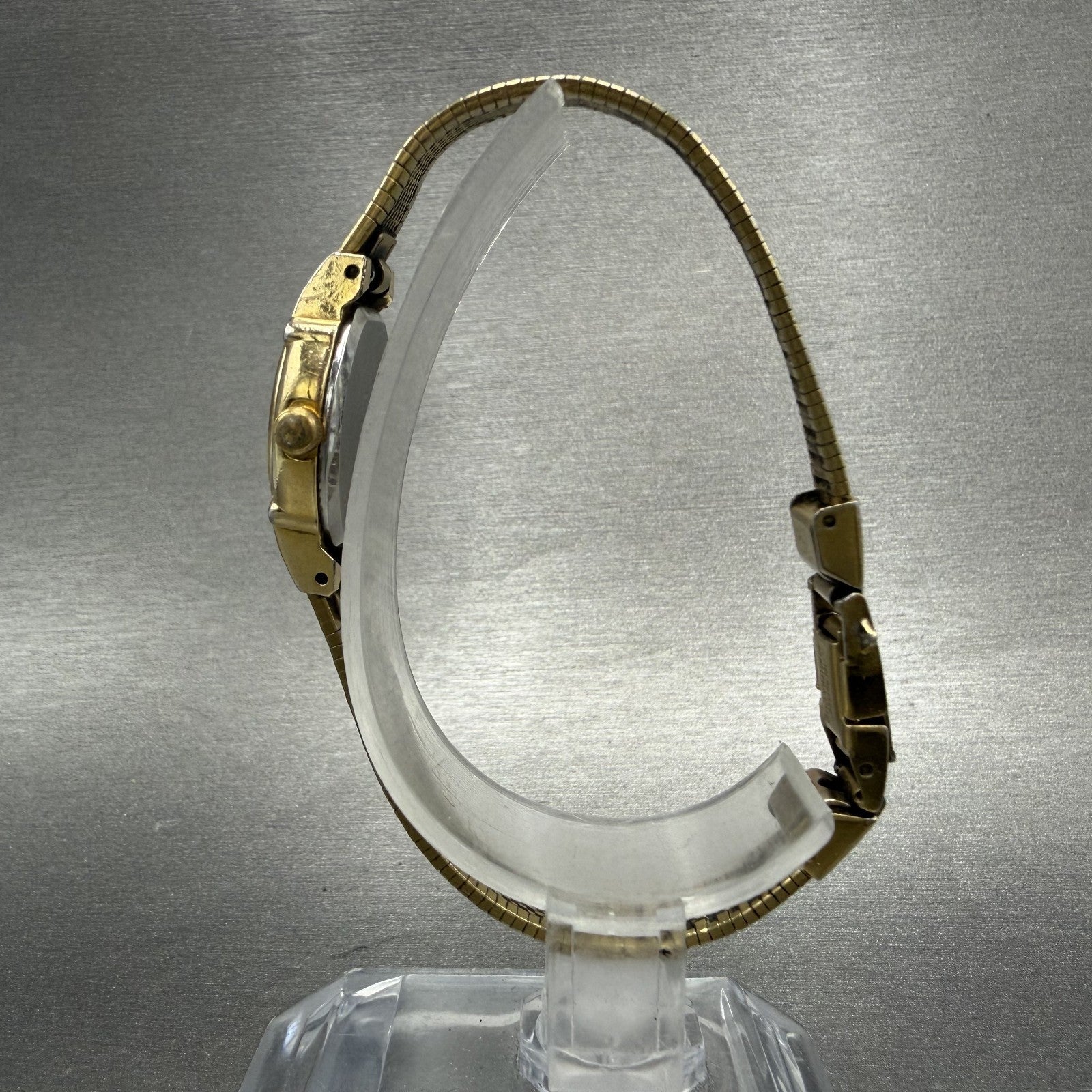 Citizen CQ Watch Women 17mm Champagne Dial Gold Tone Round New Battery VTG6