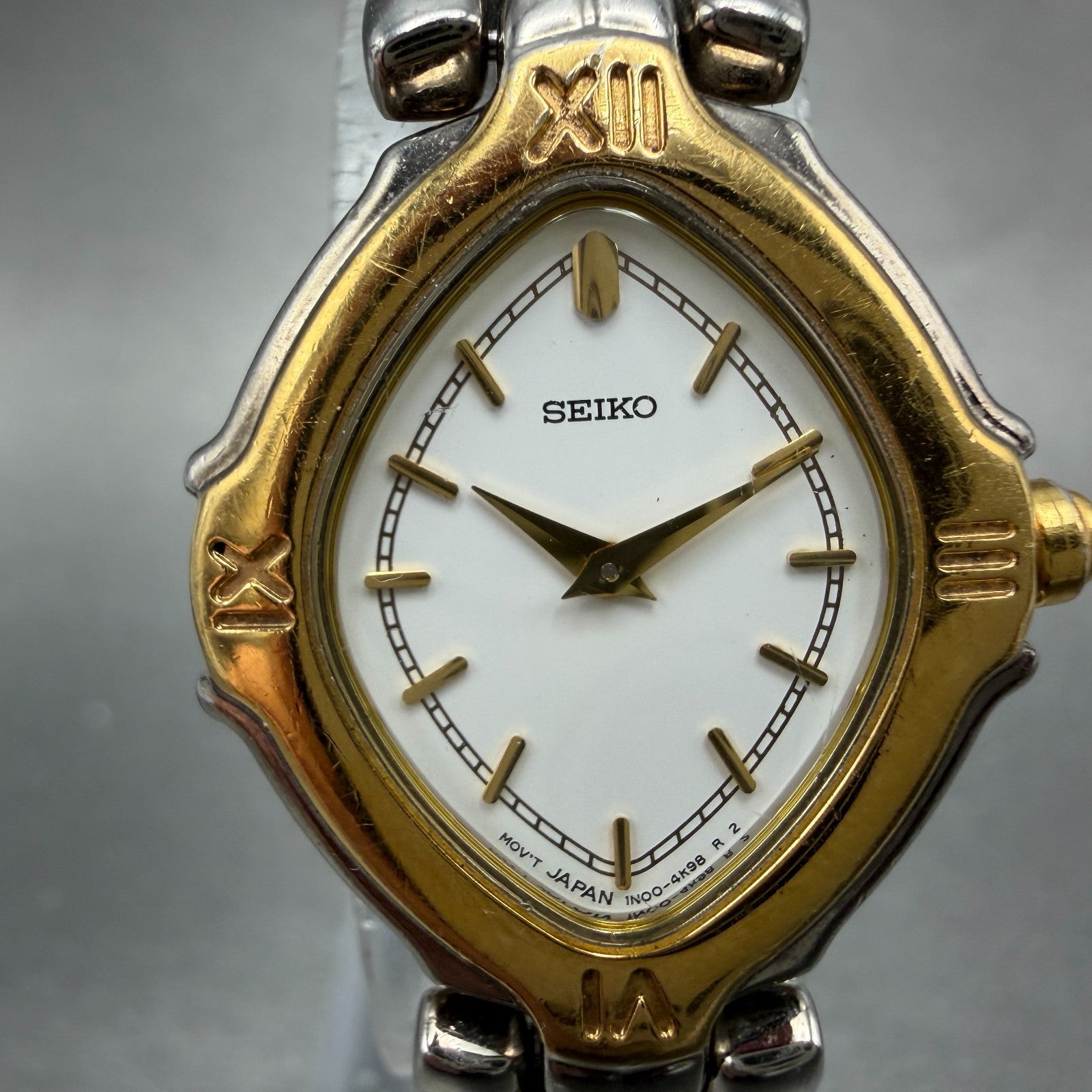 Seiko Watch Women 22mm White Dial Two Tone Oval 1n00-6e99 New Battery Vintage 6Y1