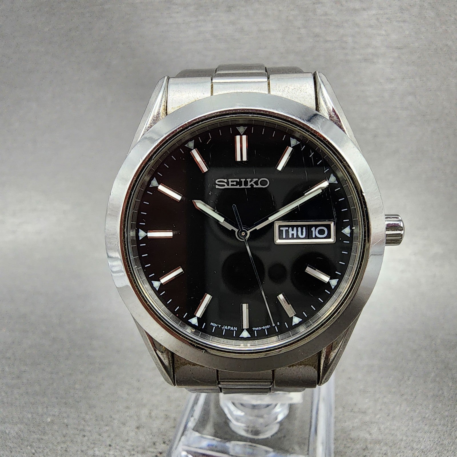 Seiko Watch Men 37mm Black Dial Silver Tone Daydate Round 7N439070 New Battery0