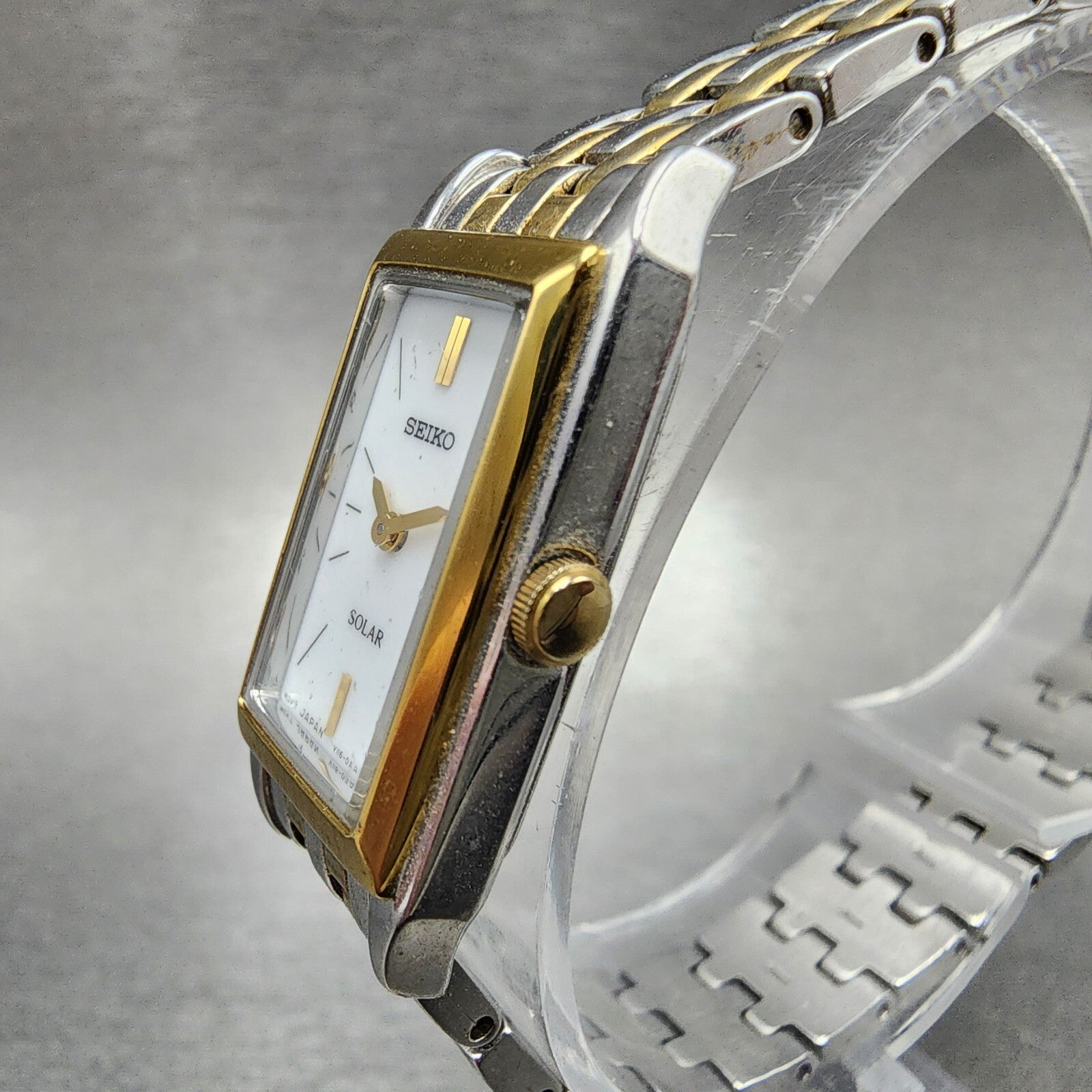 Seiko Solar Tank Watch Women 16mm White Dial Two Tone Rectangle V1160AA0 Runs2