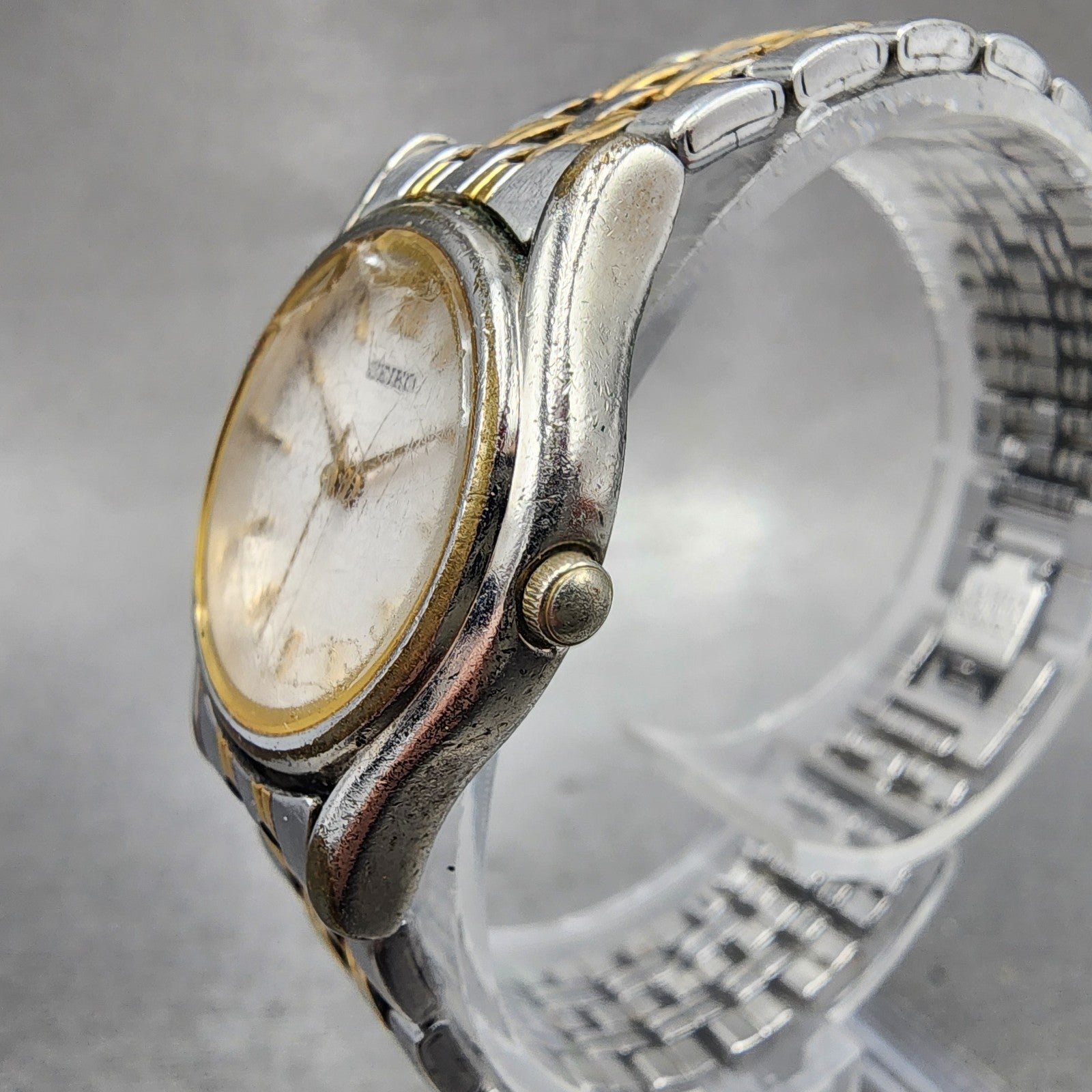 Seiko watch Women 24mm White Dial Two Tone Round V4011630 New Battery VTG2