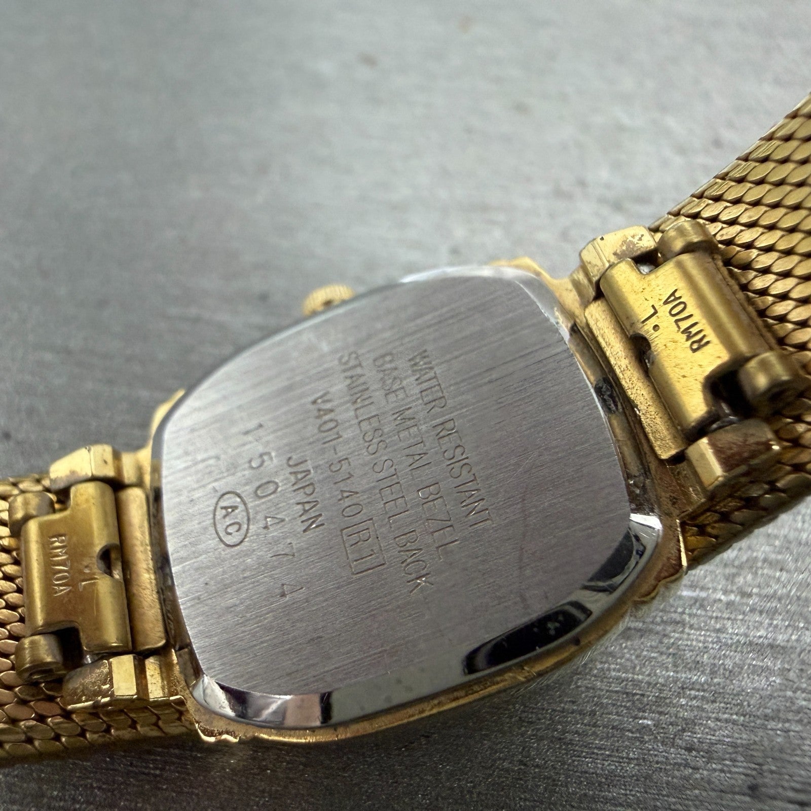 Seiko Alba Estate Tank Watch Women 19mm Champagne Dial Gold Tone New Battery9