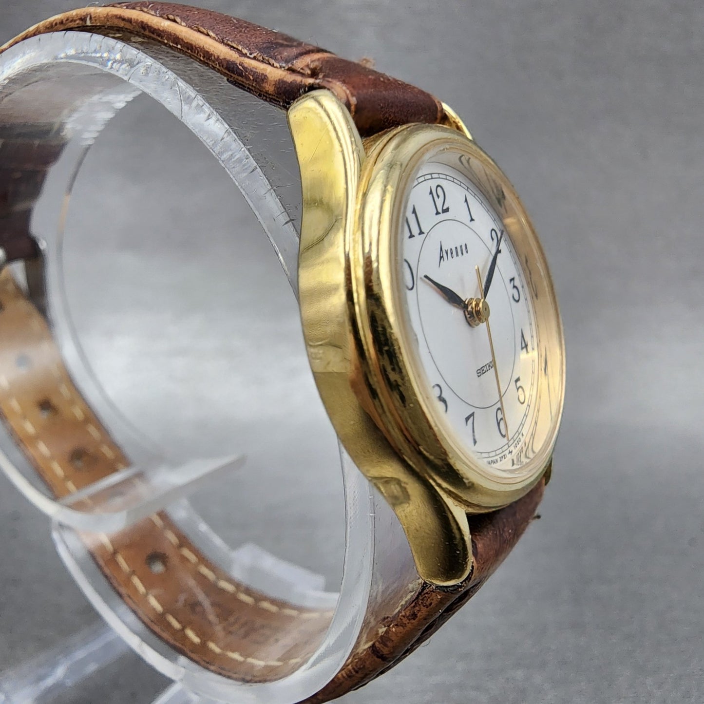 Seiko Avenue Watch Women 25mm Silver Gold Tone Round 2P210290 New Battery3