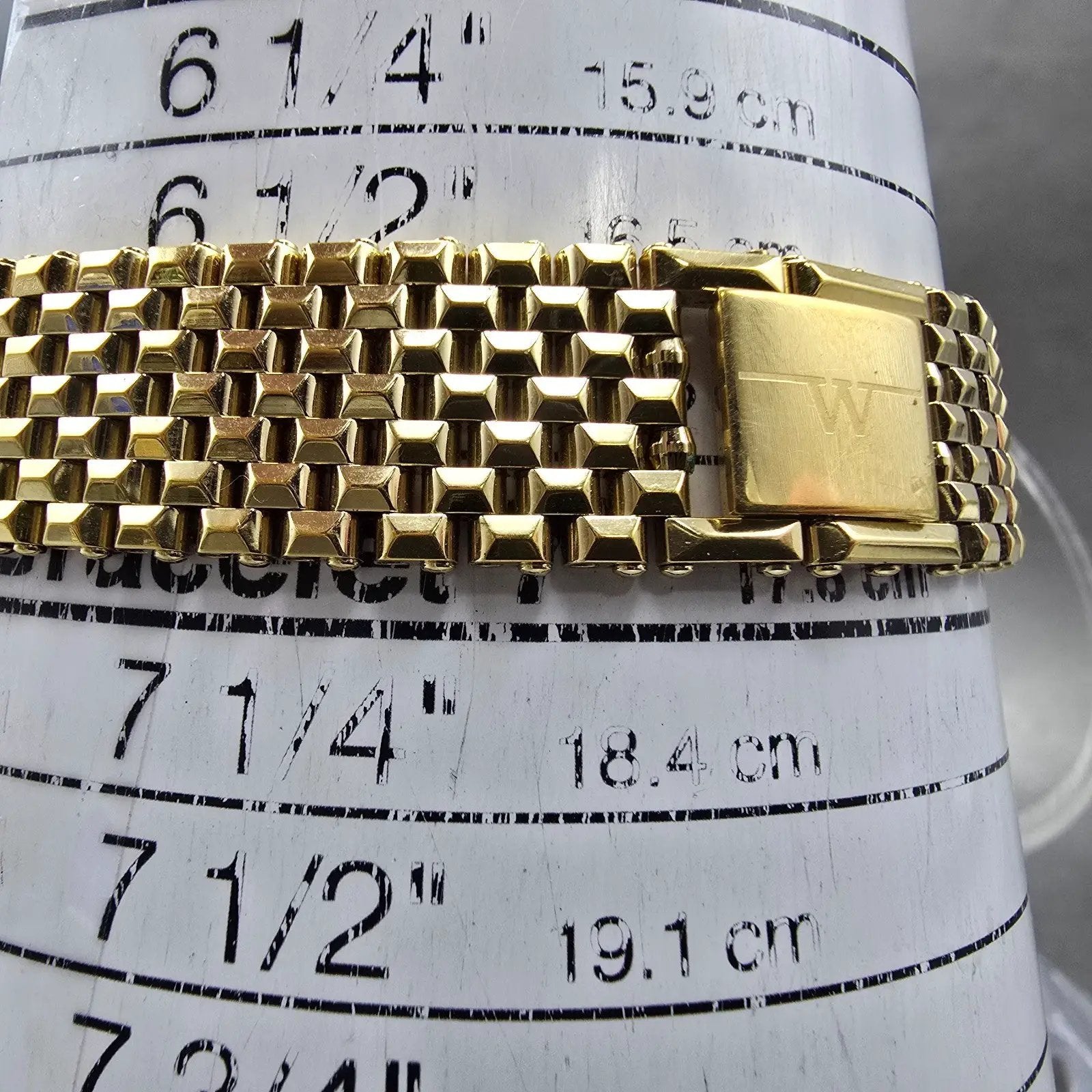 Wittnauer Cosmopolitan Tank Watch Women 17mm Champagne Dial Gold Tone New Batt10