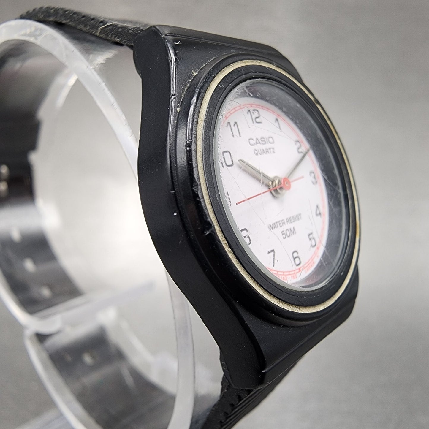 VTG Casio Watch Women 24mm White Dial Black Tone Round LQ-30W New Battery