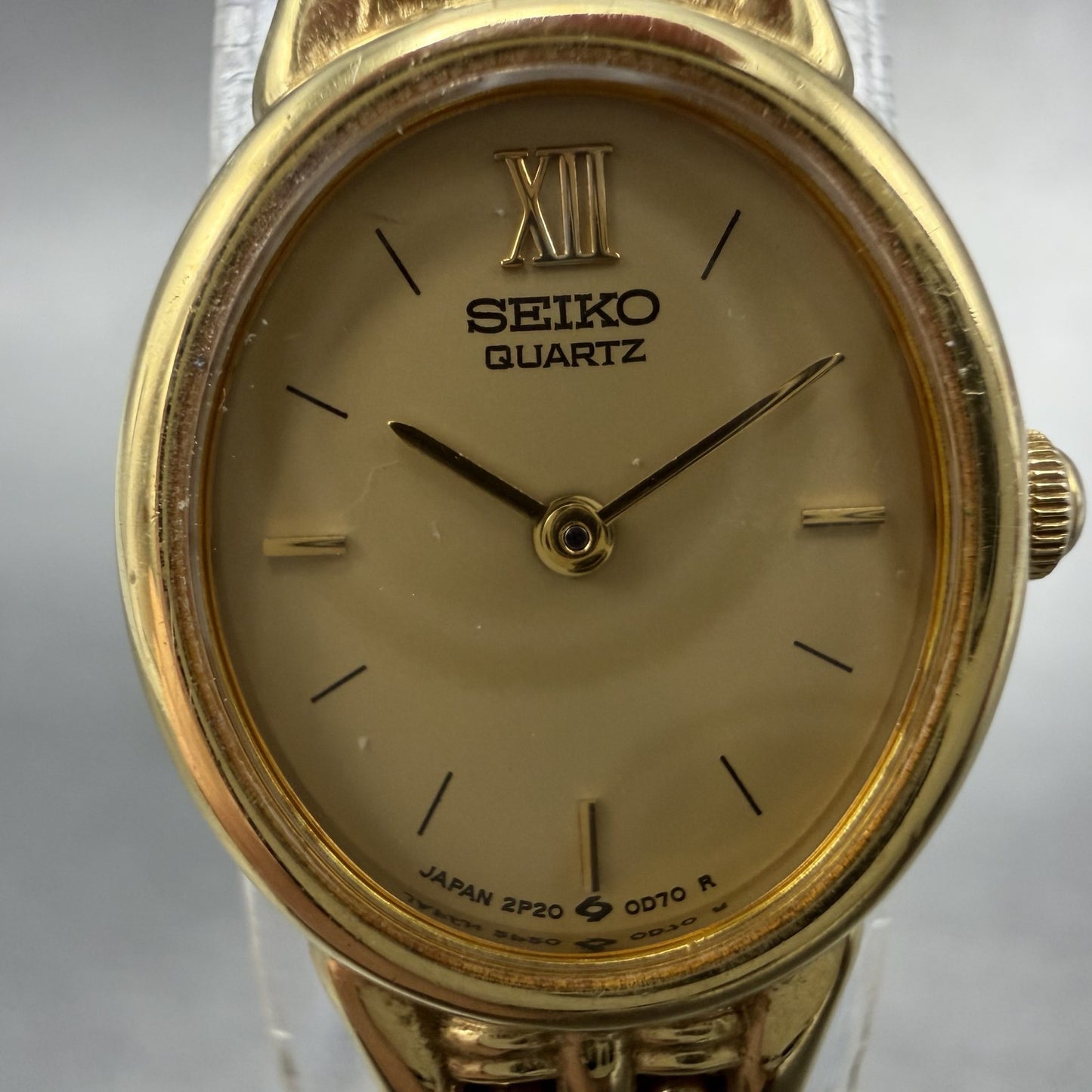 Seiko Watch Women 17mm Champagne Dial Gold Tone Oval 2P20-5B09 New Battery1