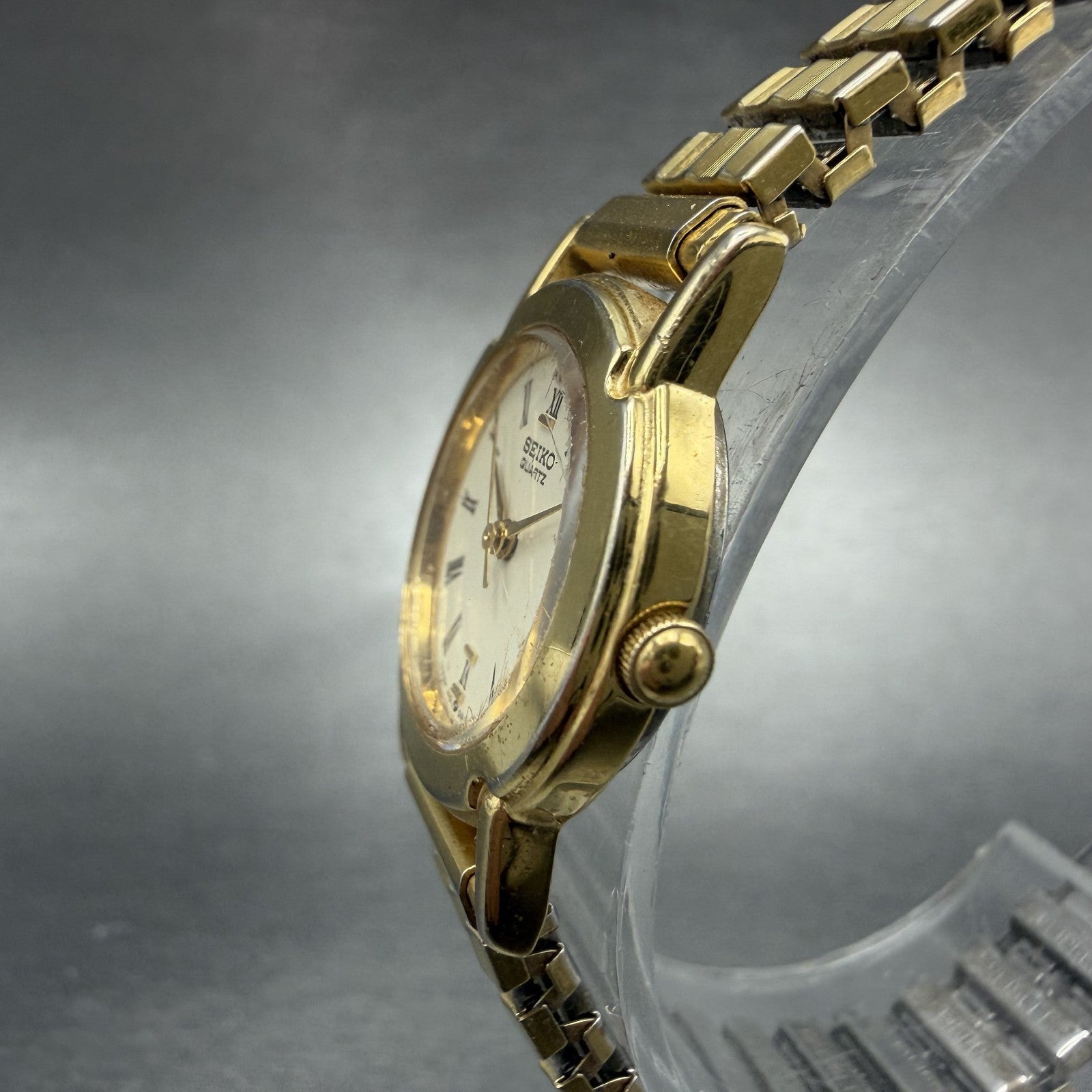 Seiko Watch Women 22mm White Dial Gold Tone Round 1N01-0A19 New Battery2
