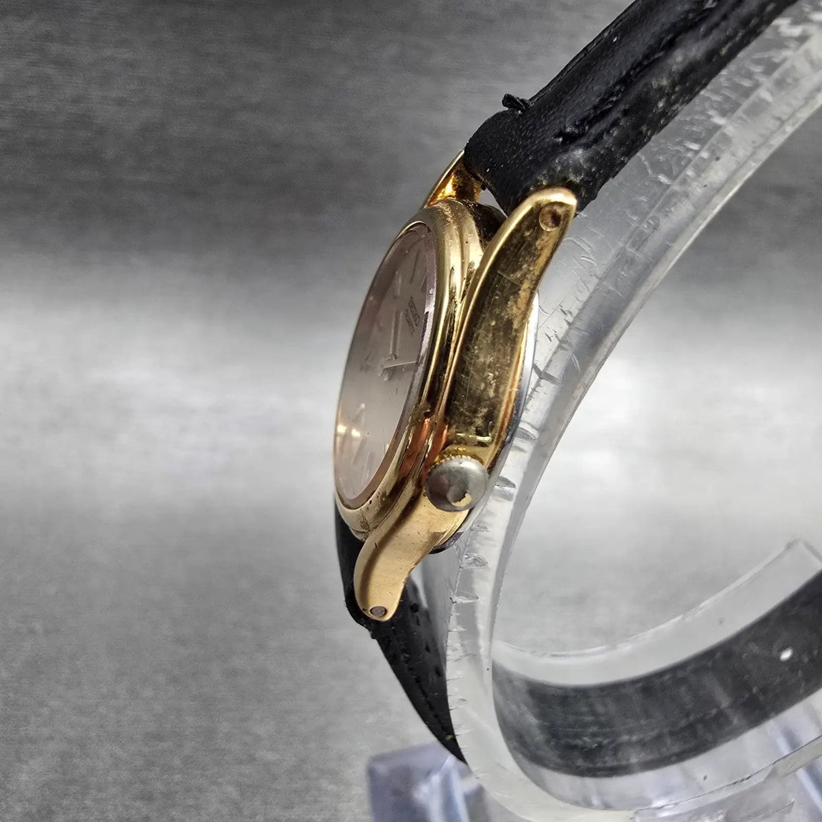 Seiko Watch Women 20mm Gold Dial Gold Tone Round 2P20-0080 New Battery Vintage2