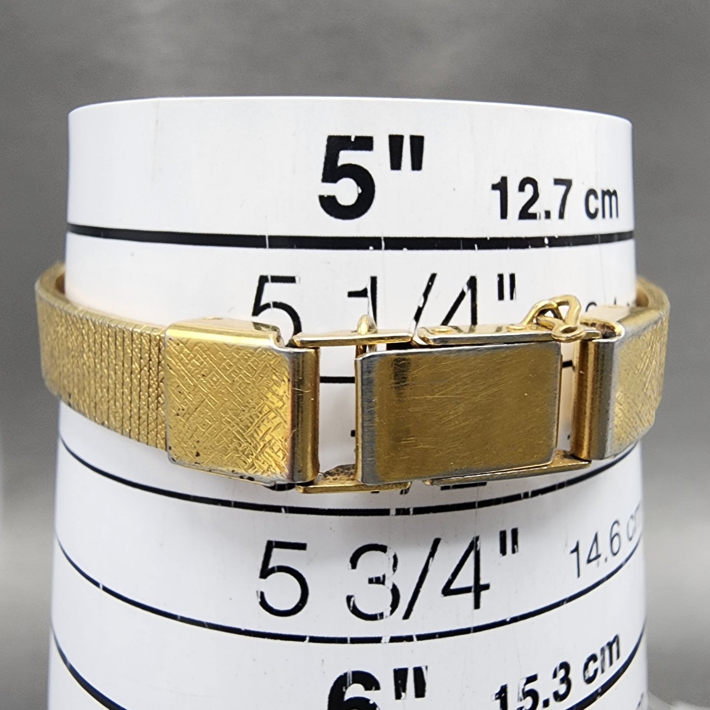 Seiko Watch Women 17mm Champange Dial Gold Tone Round 2C200149 New Battery10