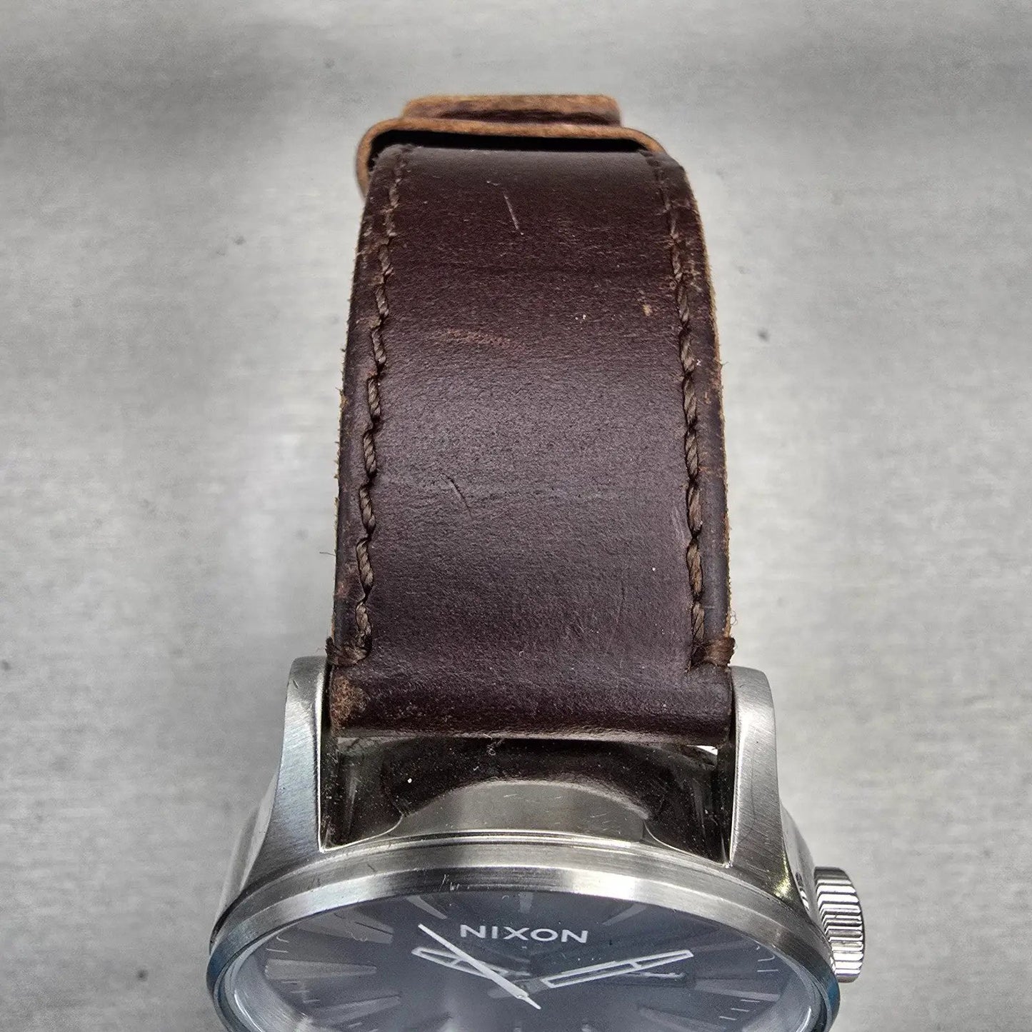 Nixon The Sentry Watch Men 42mm Blue Dial Silver Tone Daydate Round New Battery4