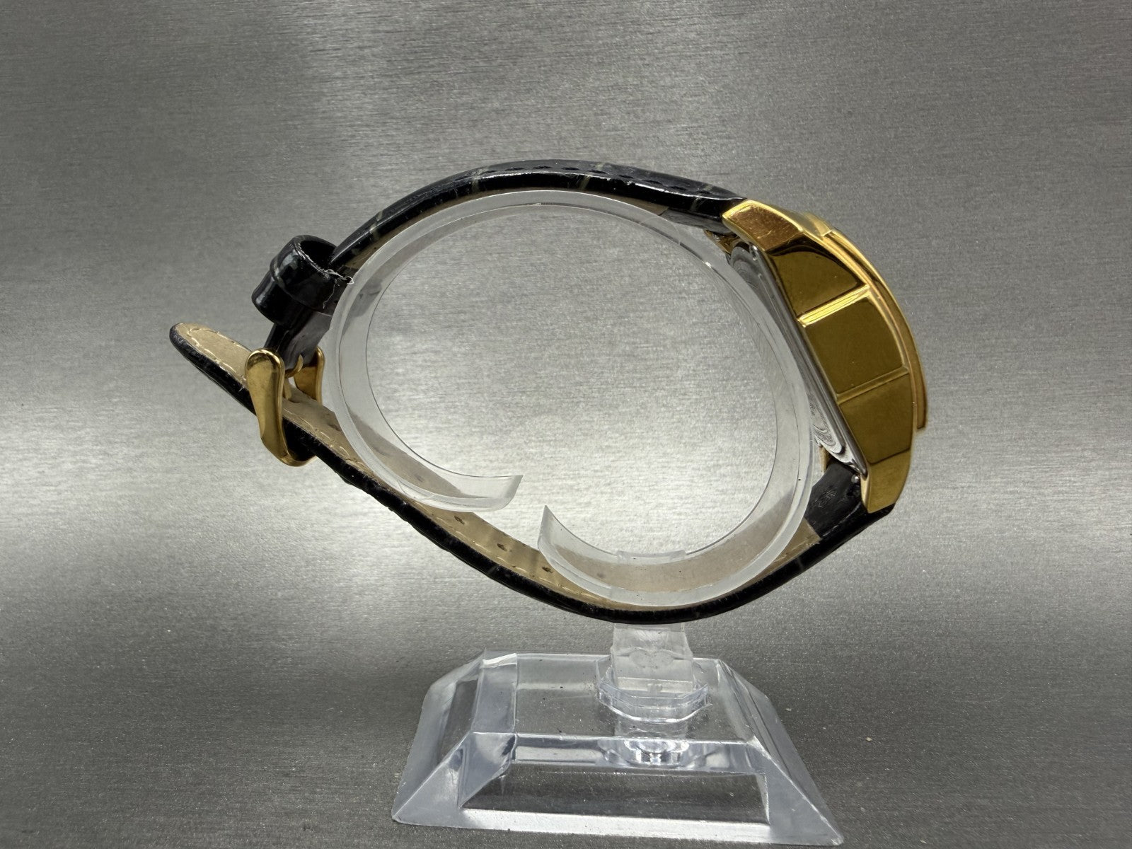 Invicta Lupah Watch Women 29mm MOP Dial Gold Tone Oval 13834 New Battery8