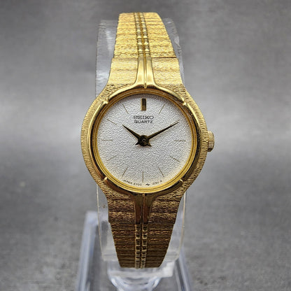 Seiko Watch Women 19mm Silver Dial Gold Tone Round 2y000180 New Battery0