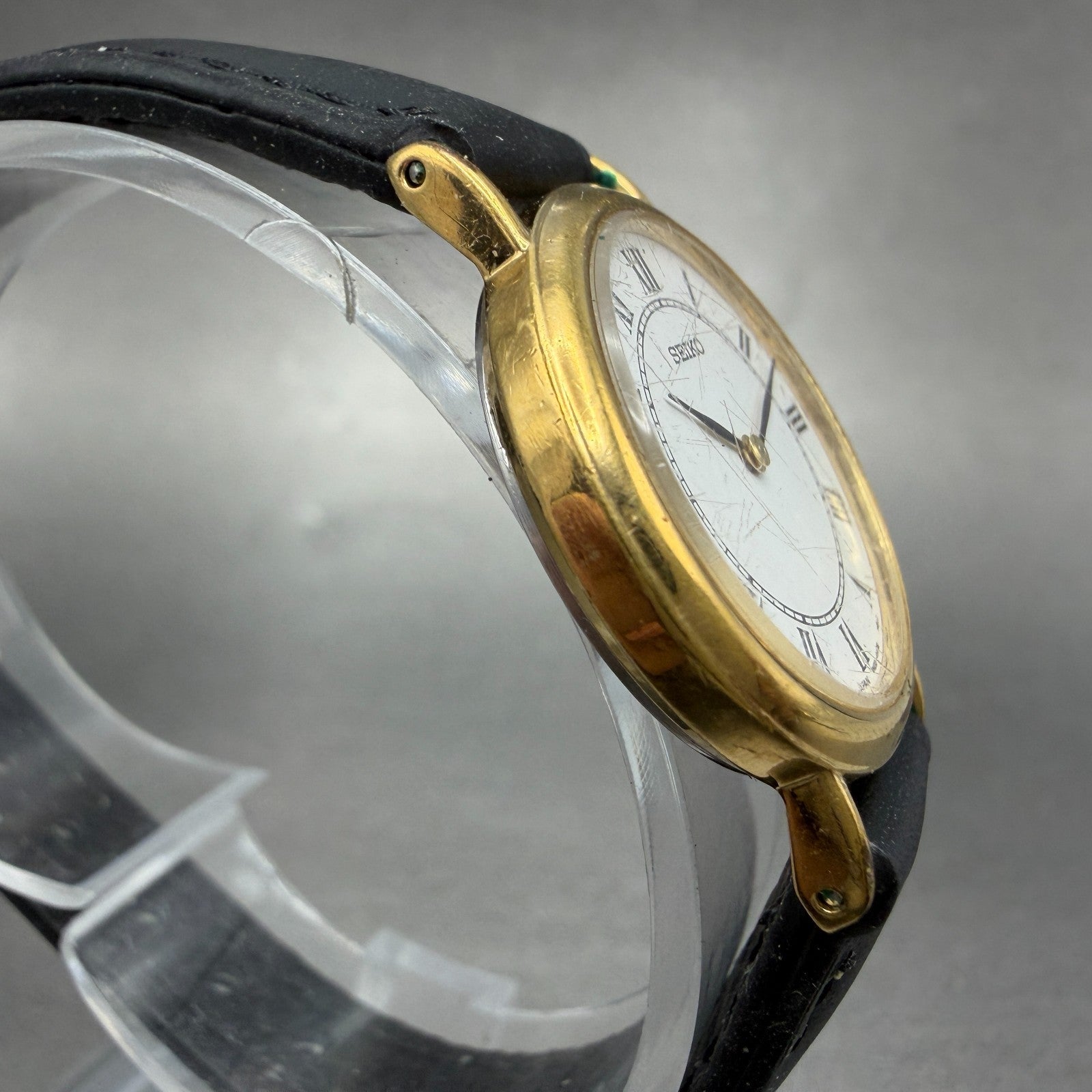 Seiko Watch Women 26mm White Dial Gold Tone Round 1N00-0D59 New Battery Leather3