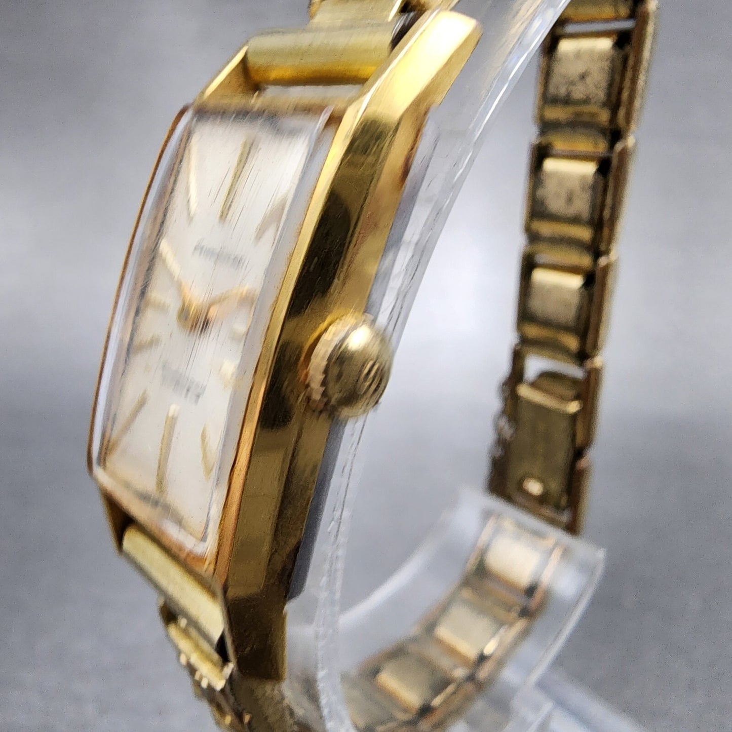 Seiko Solar Tank Watch Women 15mm White Dial Gold Tone Manual Wind 608 Runs
