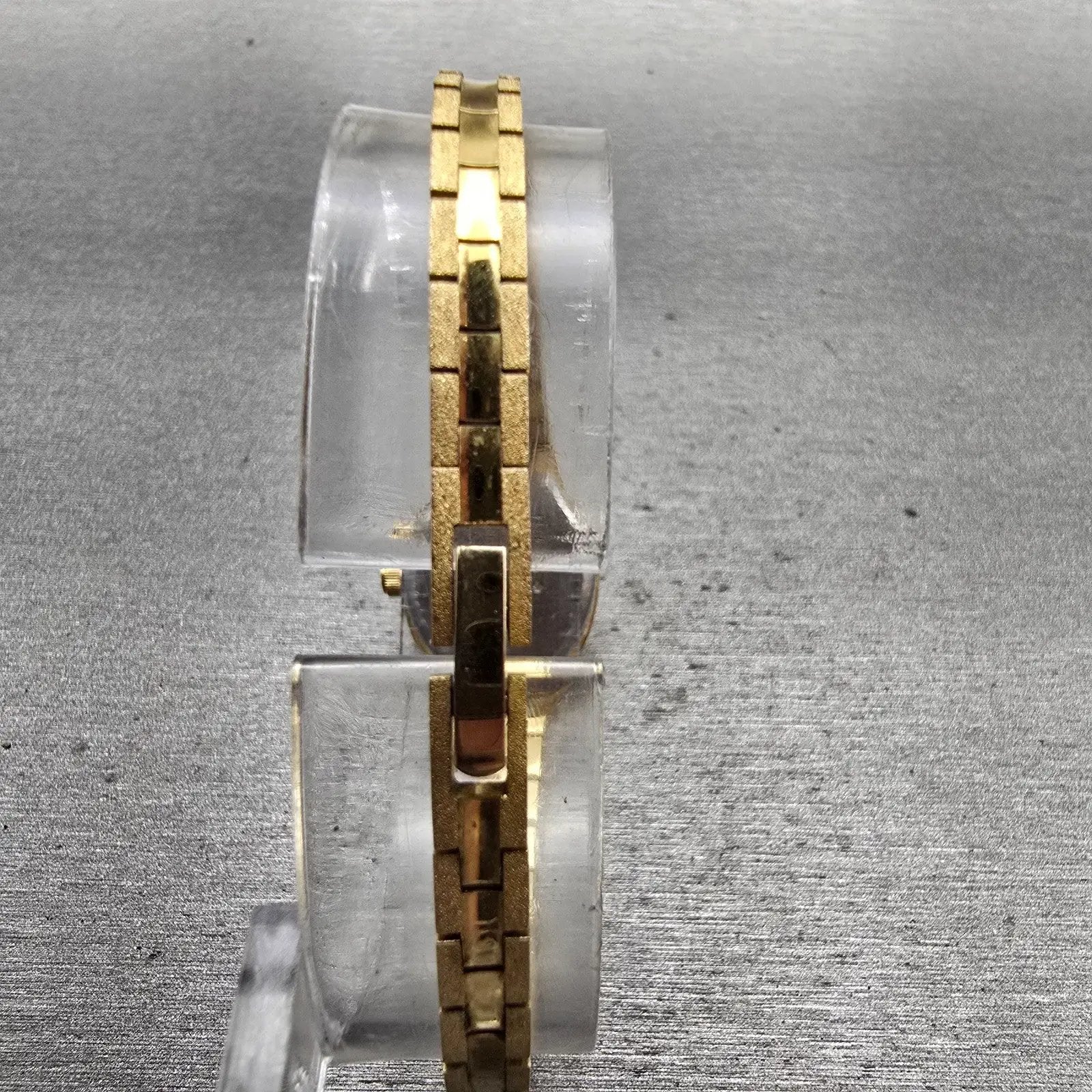 Citizen CQ Watch Women 17mm Black Dial Gold Tone Rectangle 3220-S20889 New Batt7