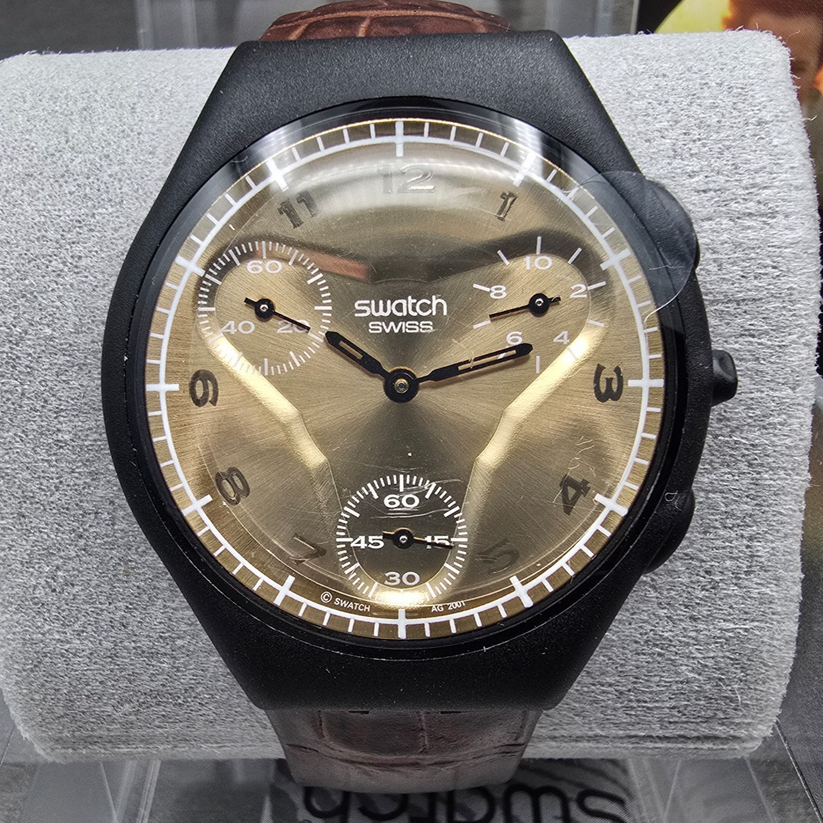 Swatch Chrono James Bond GoldenEye Watch Men 37mm Gold Dial SUYB102 New Batt NOS1