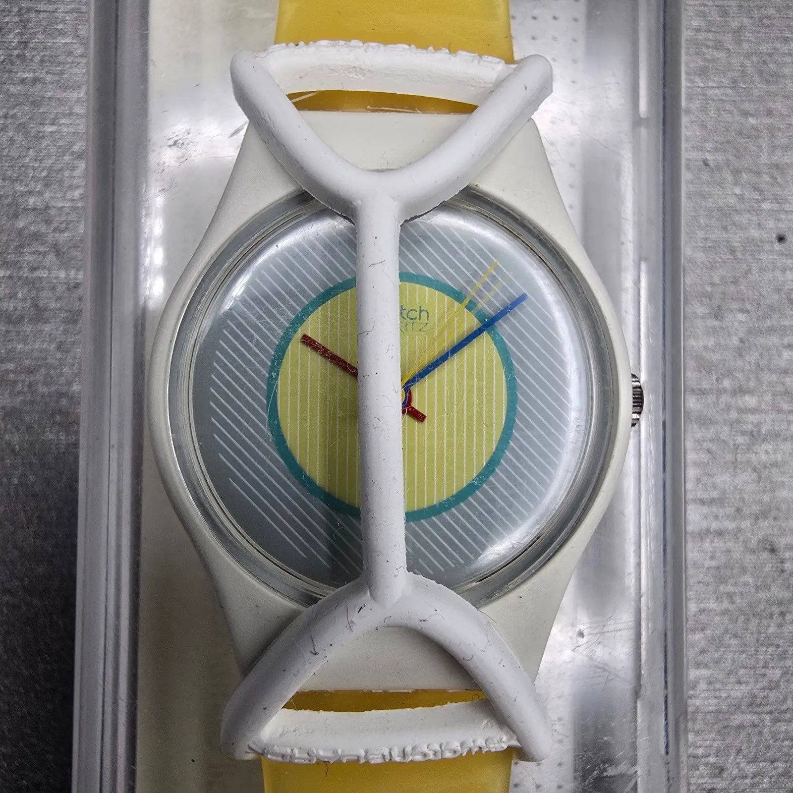 Swatch Lady Banana Watch Women 24mm Blue Dial White Case Round LW106 New Battery1