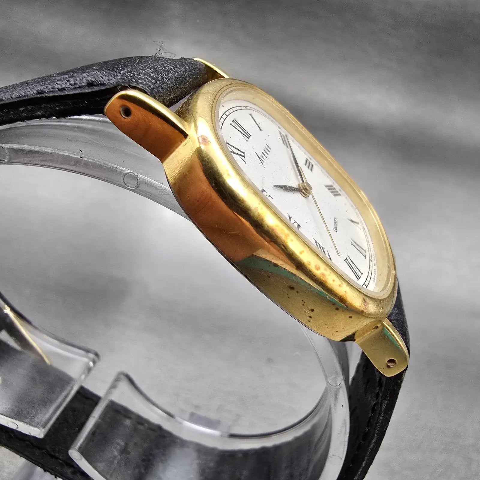 Seiko Avenue Watch Men 28mm White Dial Gold Tone Oval 5P31-5090 New Battery3