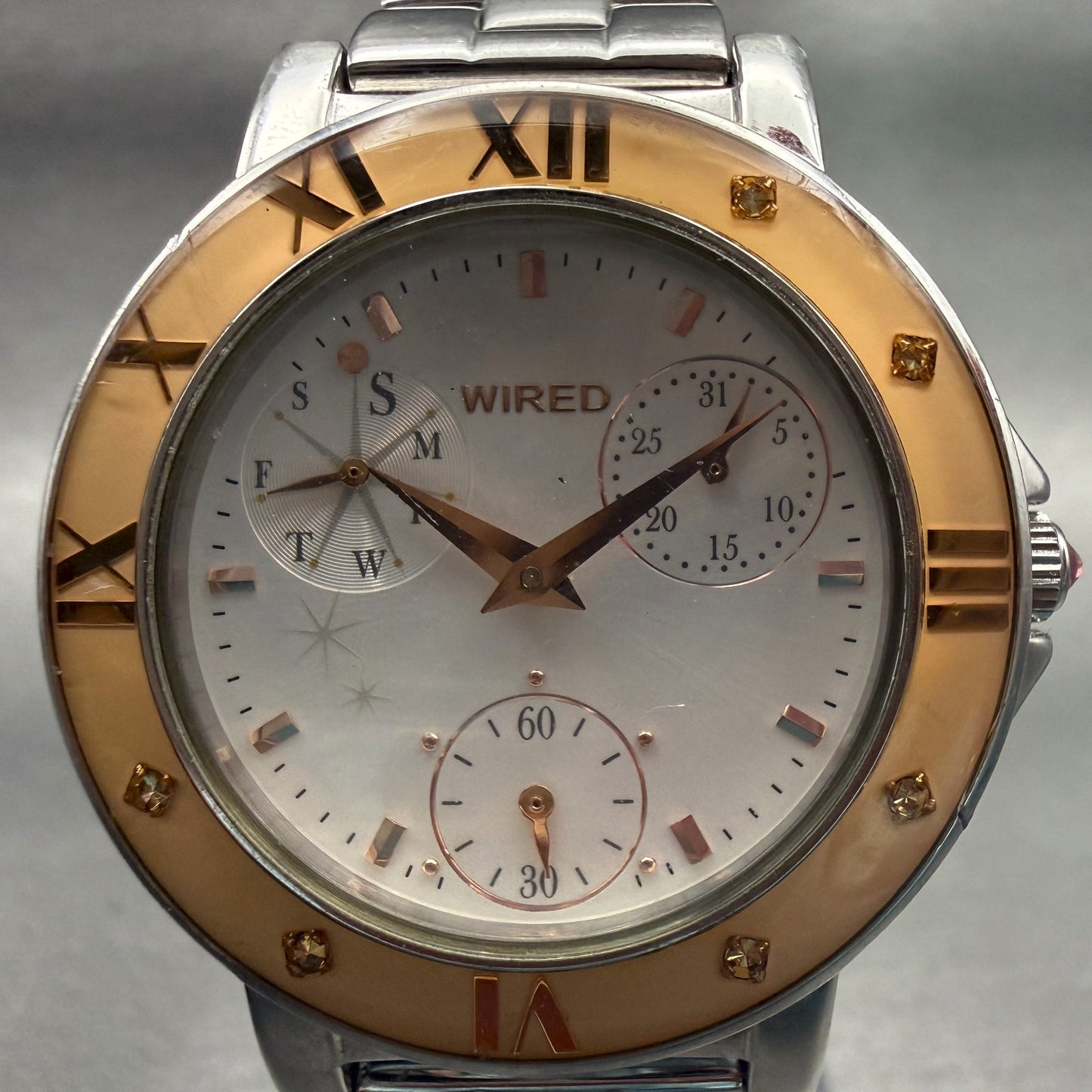 Seiko Wired Watch Women 33mm White Dial Two Tone Daydate Round VD76-KH80 New bat1