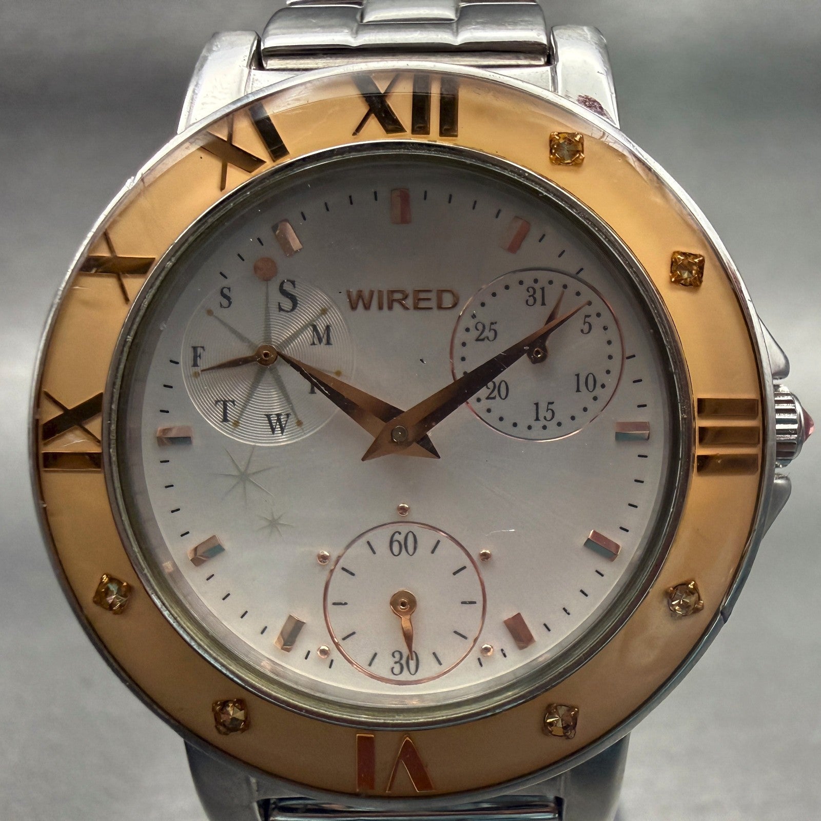 Seiko Wired Watch Women 33mm White Dial Two Tone Daydate Round VD76-KH80 New bat1