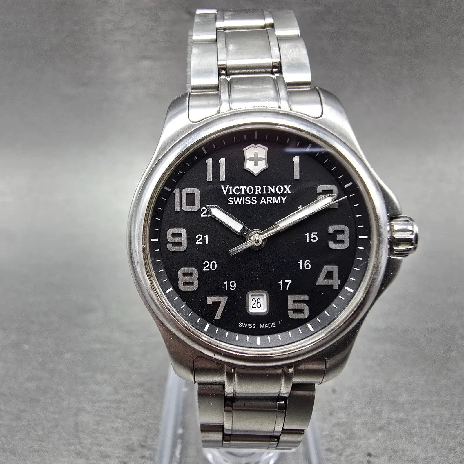 Victorinox Swiss Army Officer Watch Women 28mm Black Dial Steel Date New Battery0