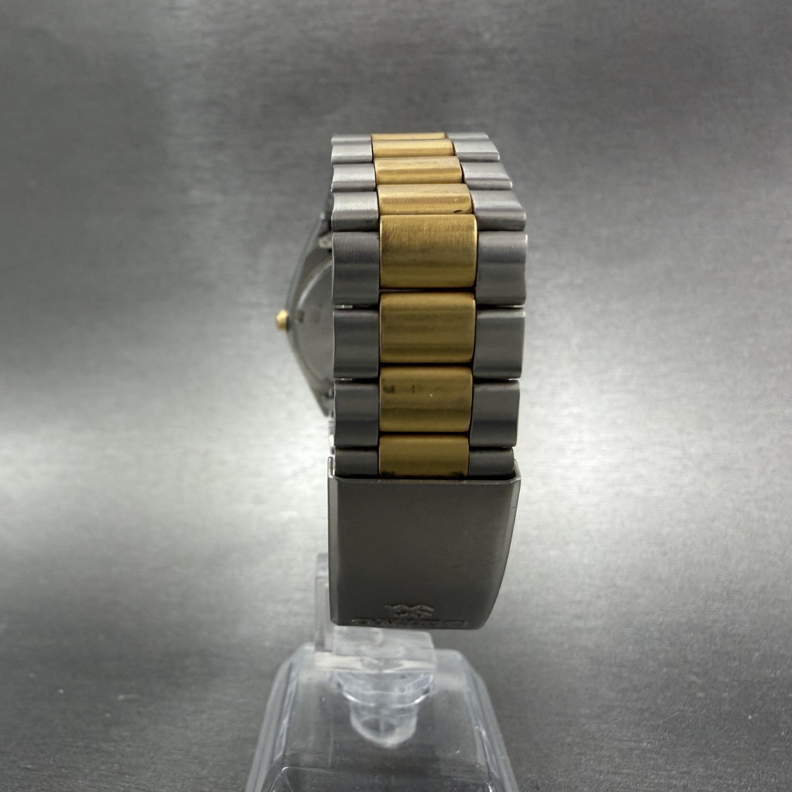 Seiko SQ Watch Men 33mm Silver Dial Two Tone Date Round 5Y22-6009 New Battery7