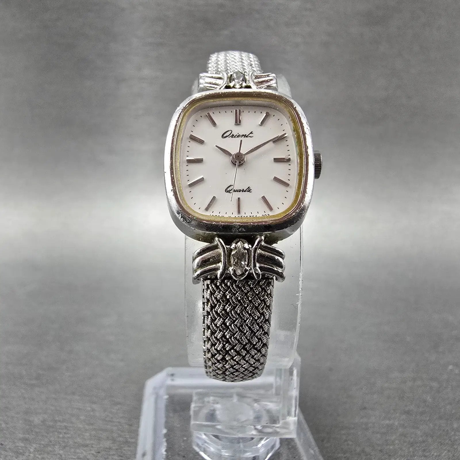 Orient Watch Women 18mm White Dial Silver Tone Rectangle A053Z5-40 New Battery D5