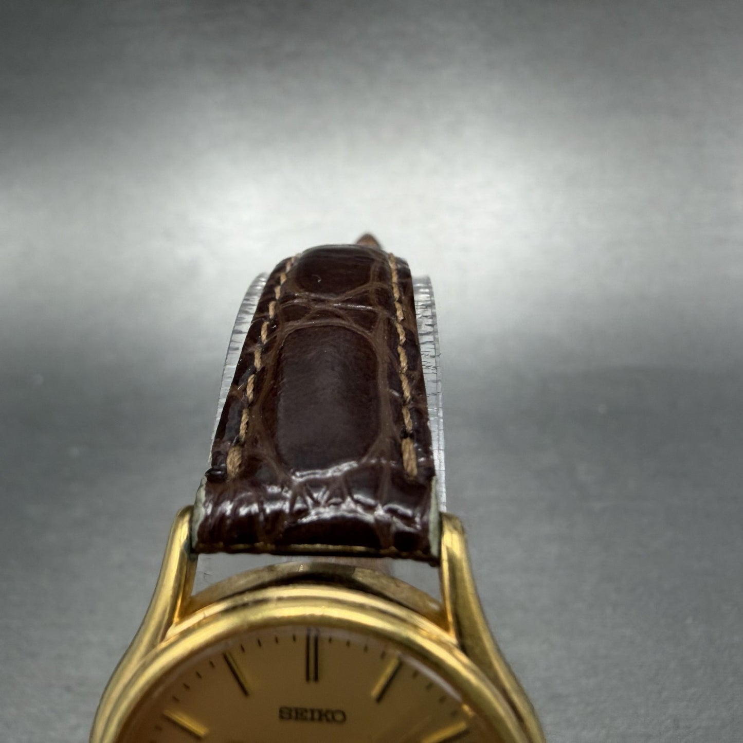Seiko Watch Women 25mm Champagne Dial Gold Tone Date Round V782-6E50 New Battery4