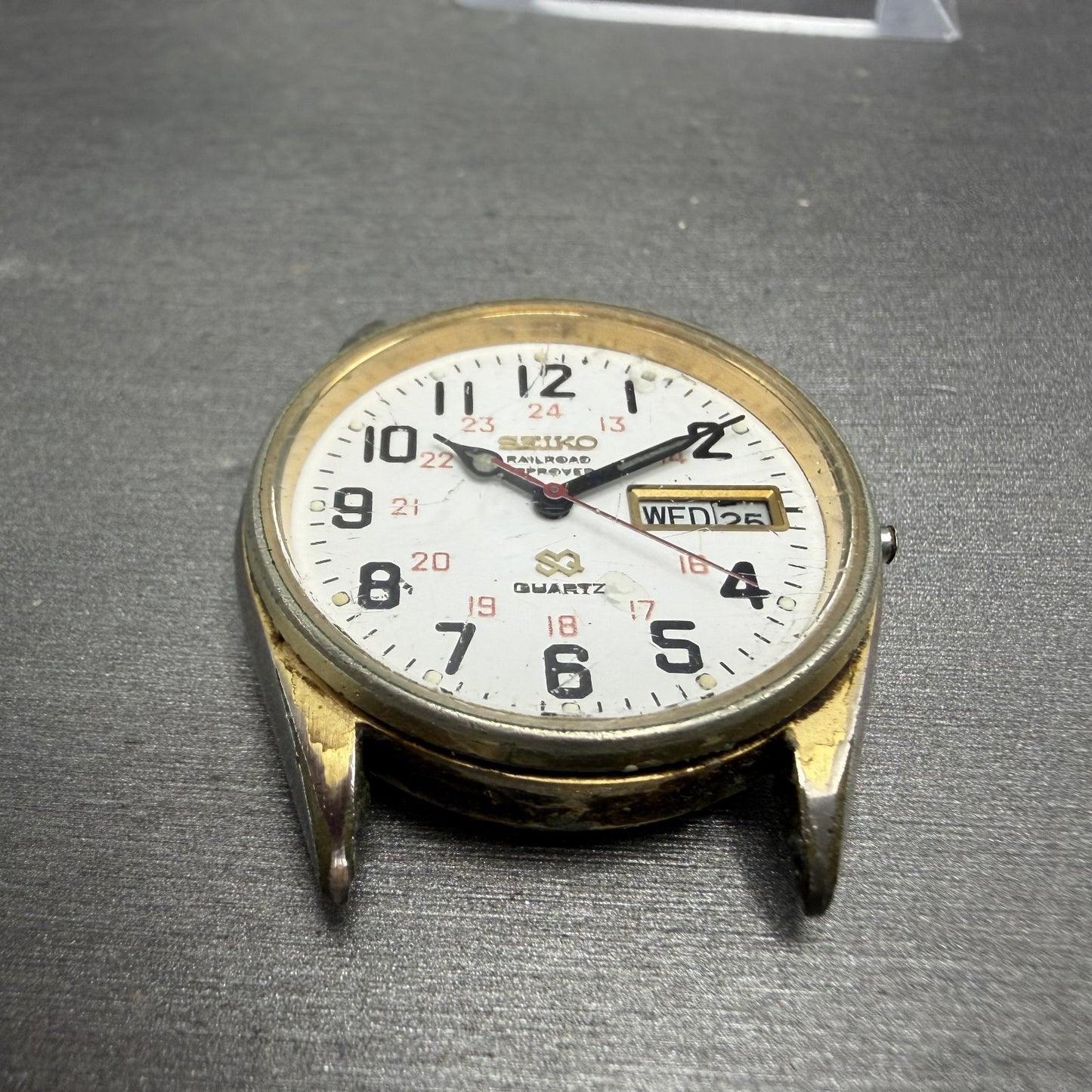 Seiko SQ Railroad Approved Watch Men 34mm White Dial Gold Tone Daydate VTG PARTS3