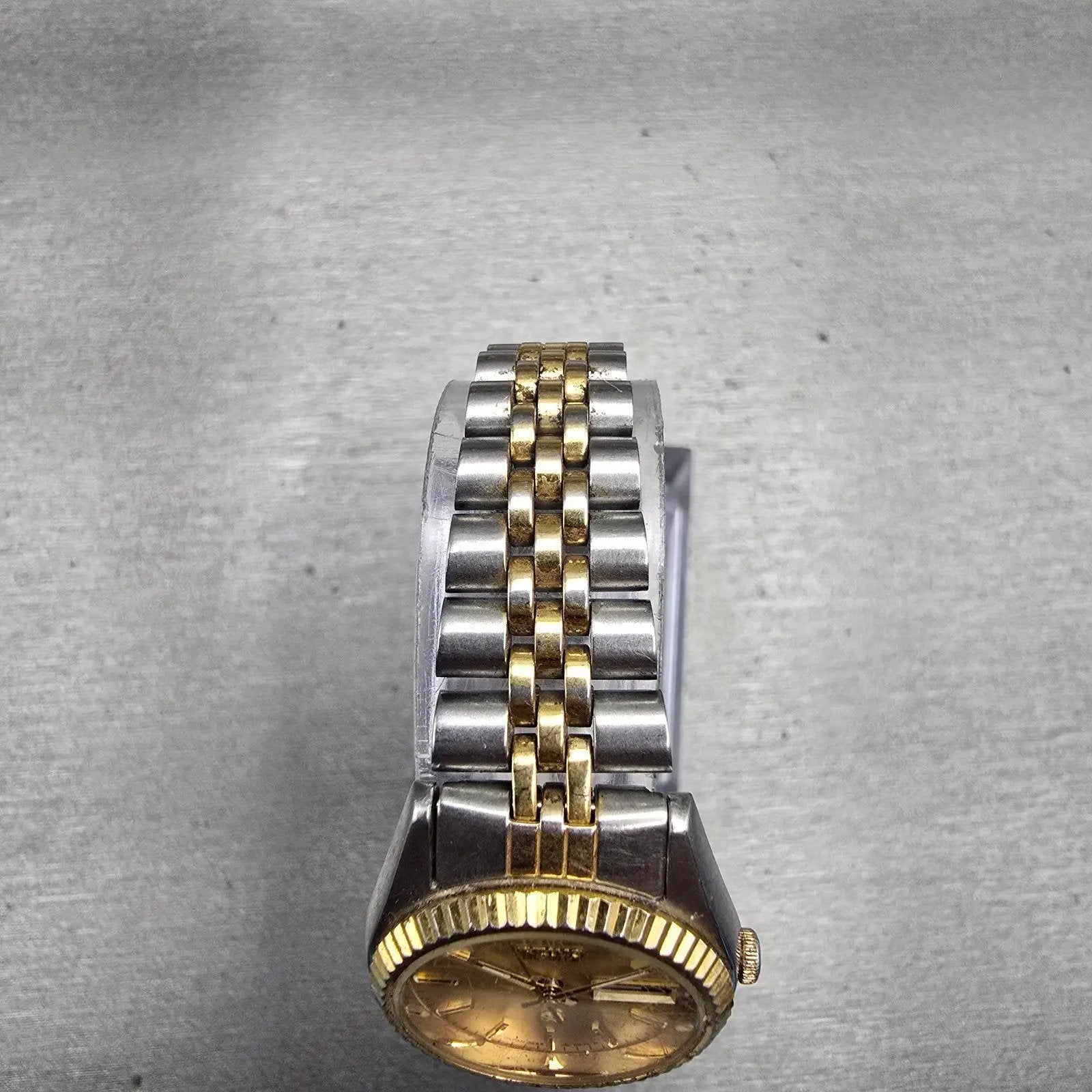 Seiko SQ Watch Women 24mm Gold Dial Two Tone Daydate Round 3E23-0A69 New Battery4