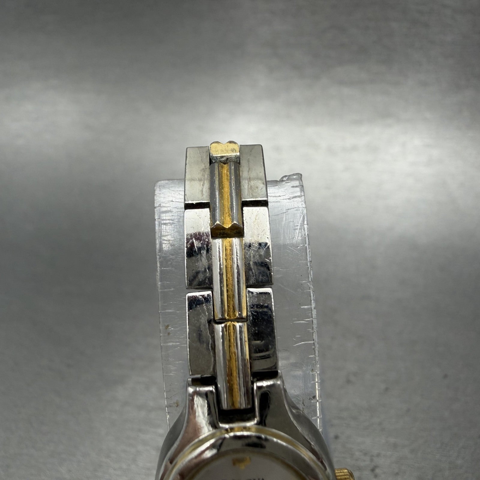 Bulova Watch Women 17mm Silver Dial Two Tone Oval 98T92 New Battery4