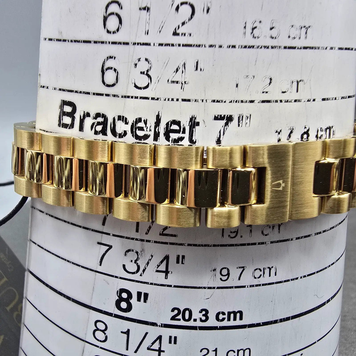 Bulova Watch Women 24mm MOP Dial Gold Tone Round Crystal Bezel 98L315 New batt12