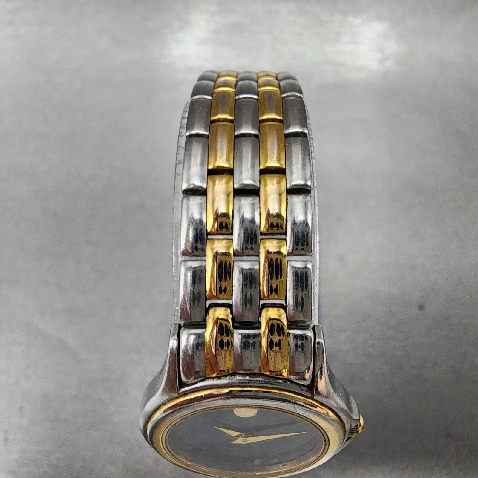 Movado Museum Watch Women 26mm Black Dial Two Tone Round 81 E4 1855 New Battery4