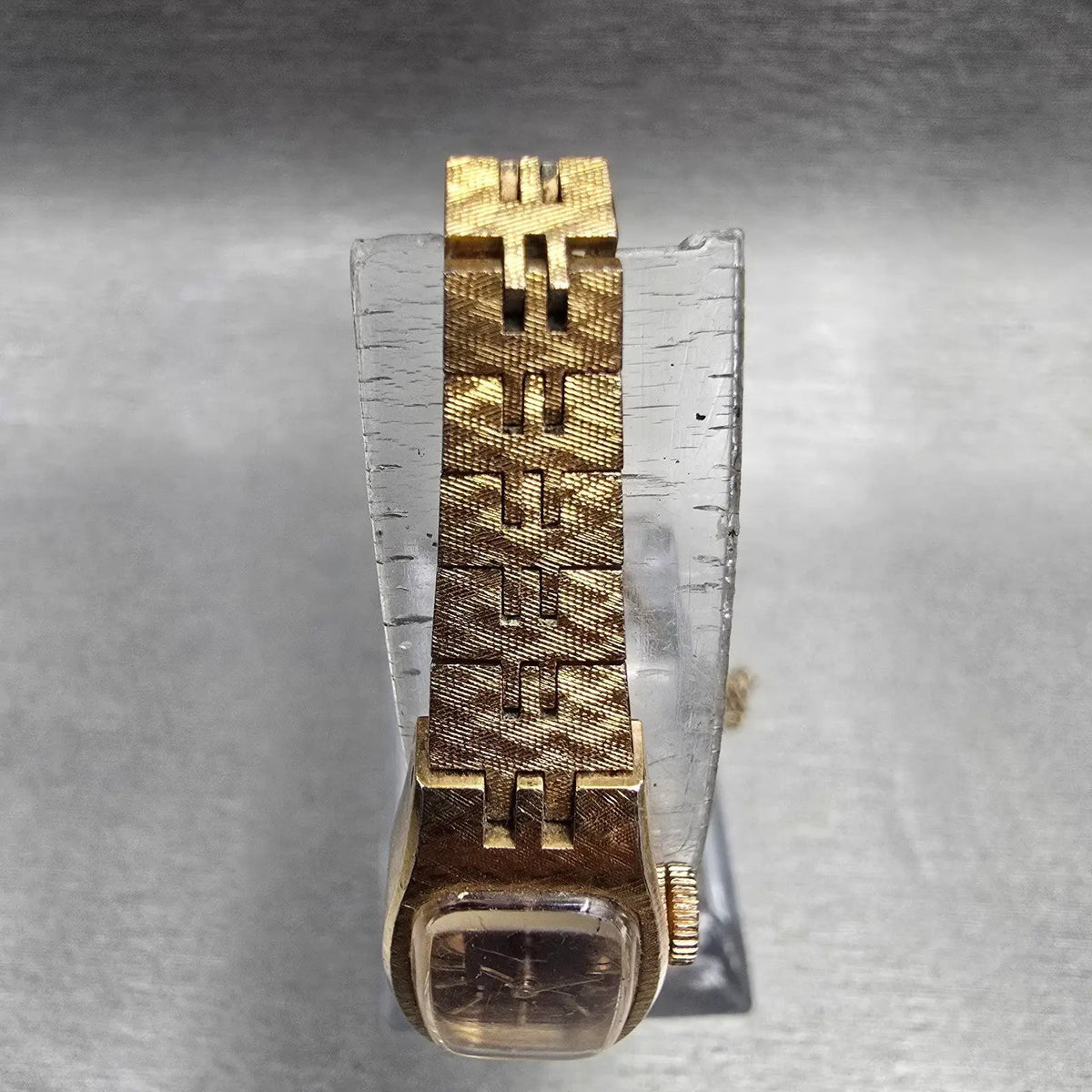 Seiko Watch Women 14mm Purple Dial Gold Tone Oval 1520-3659 Manual Wind Works4