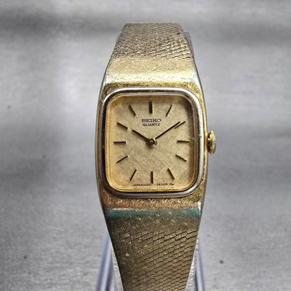 Seiko Watch Women 20mm Champagne Dial Gold Tone Rectangle 1400-5259 New Battery0