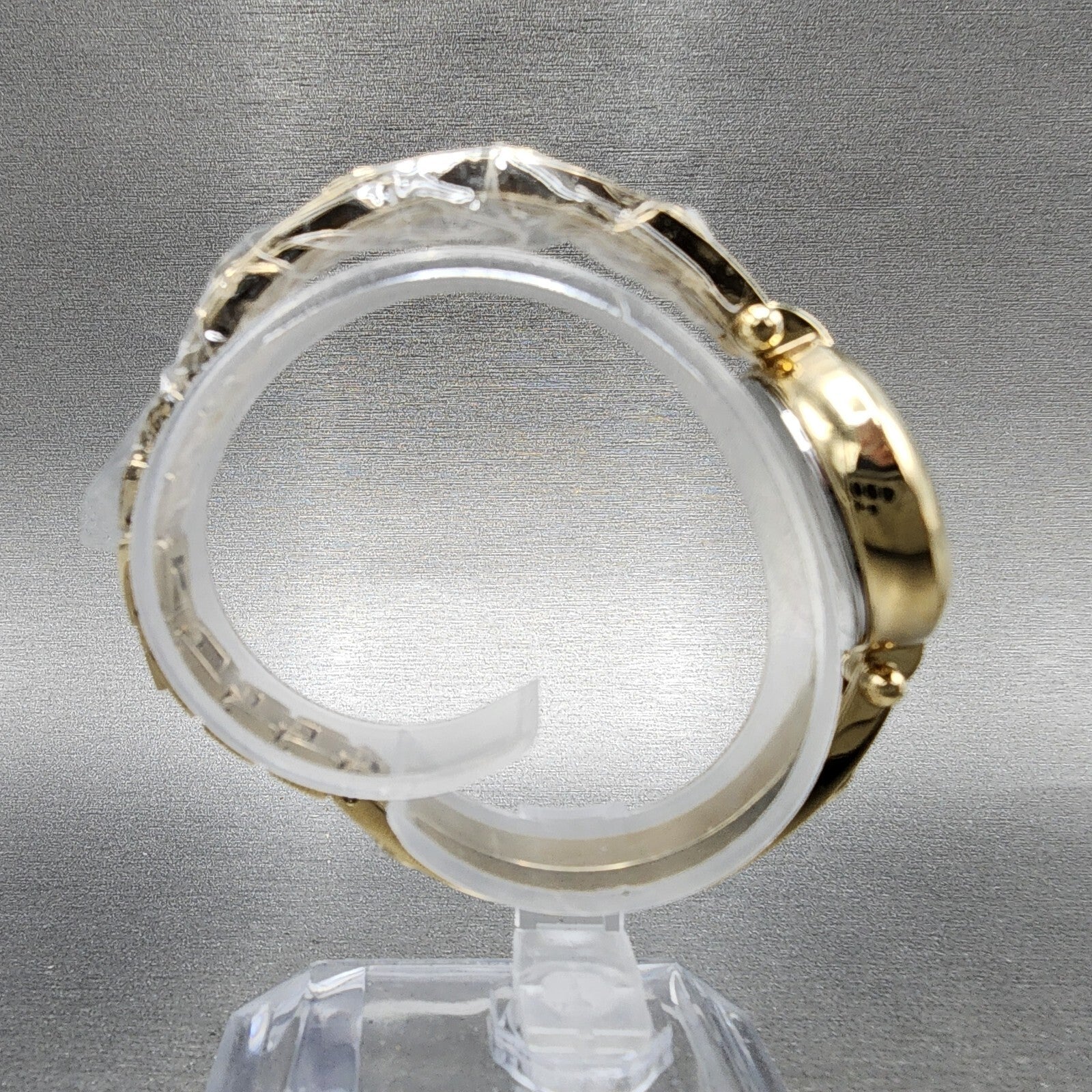 Coach Carry Watch Women 26mm MOP Dial Gold Tone Bangle Round 145040068