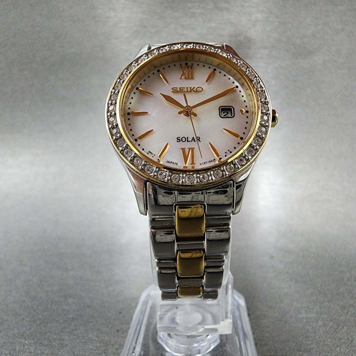 Seiko Solar Watch Women 28mm MOP Dial Two Tone Date Round V1370aa0 Runs5