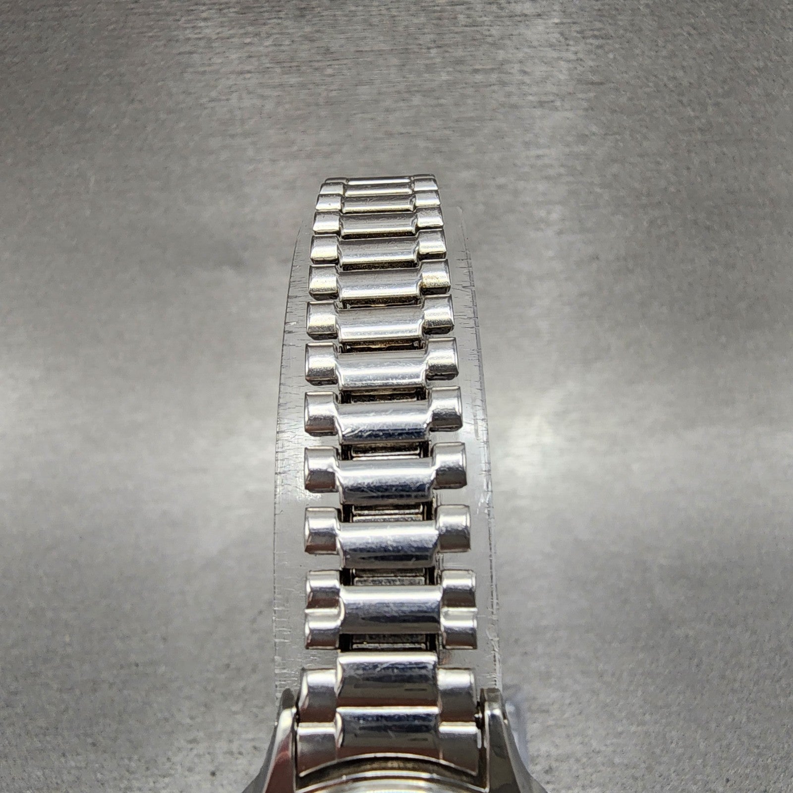 Seiko SQ Watch Women 24mm White Dial Silver Tone Daydate 3y030a29 New Battery5