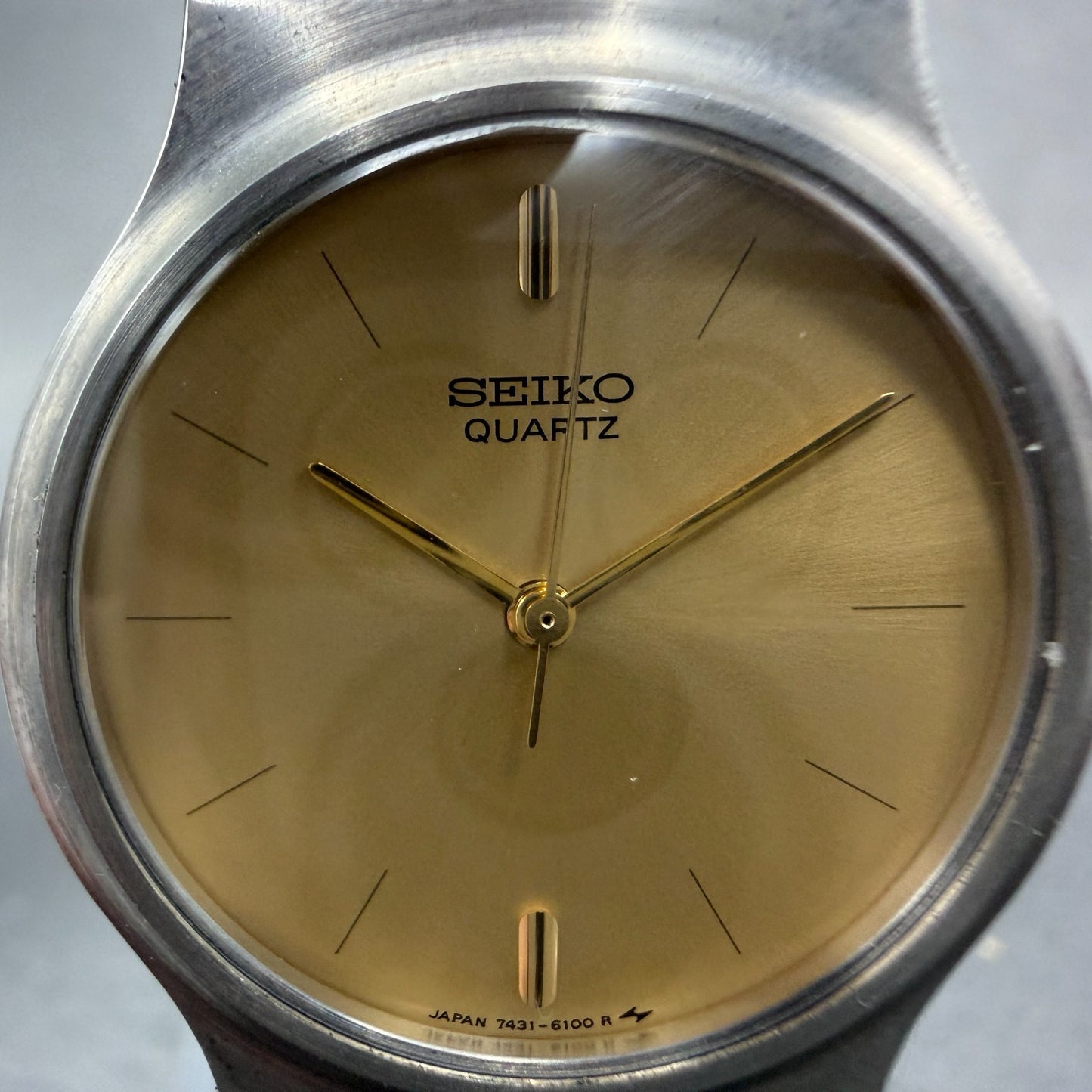 Seiko Watch Women 29mm Champagne Dial Silver Tone Round 7431-6090 New Battery1