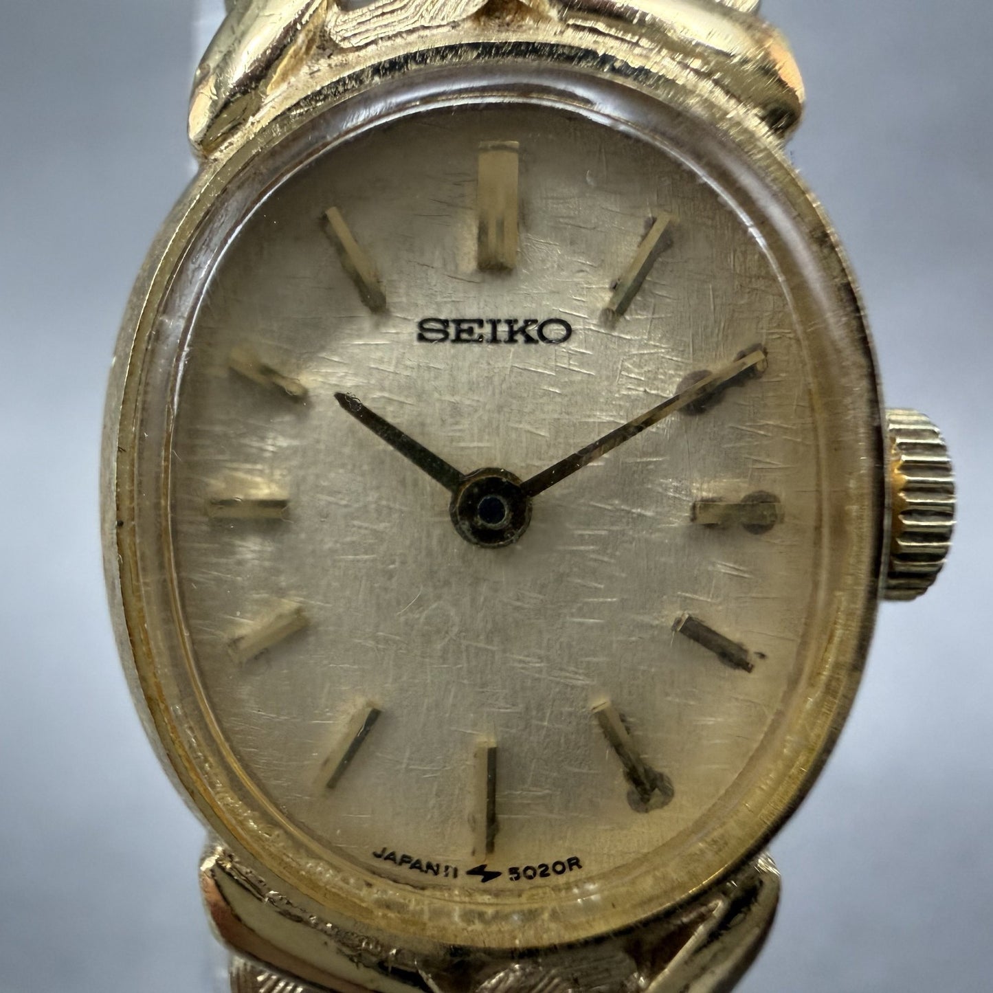 Seiko Watch Women 17mm Champagne Dial Gold Tone Manual Oval 118589 Runs1
