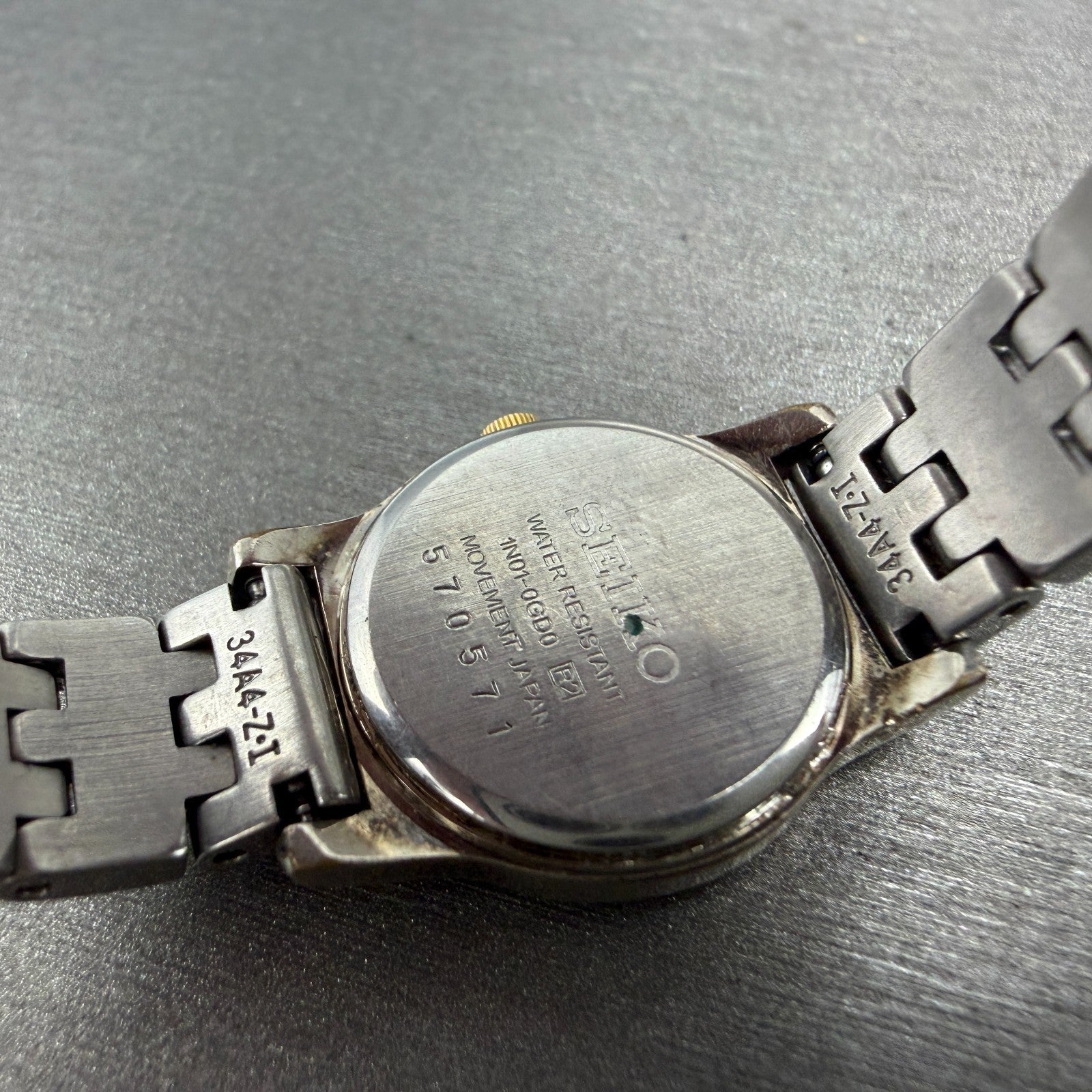 Seiko Watch Women 19mm White Dial Two Tone Round 1n01-0gd0 New Battery Vintage9